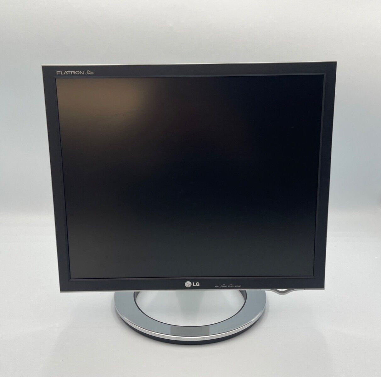 LG Ultra Slim Innovations Flatron 17" Monitor L1780Q Computer PC Rare | Tested