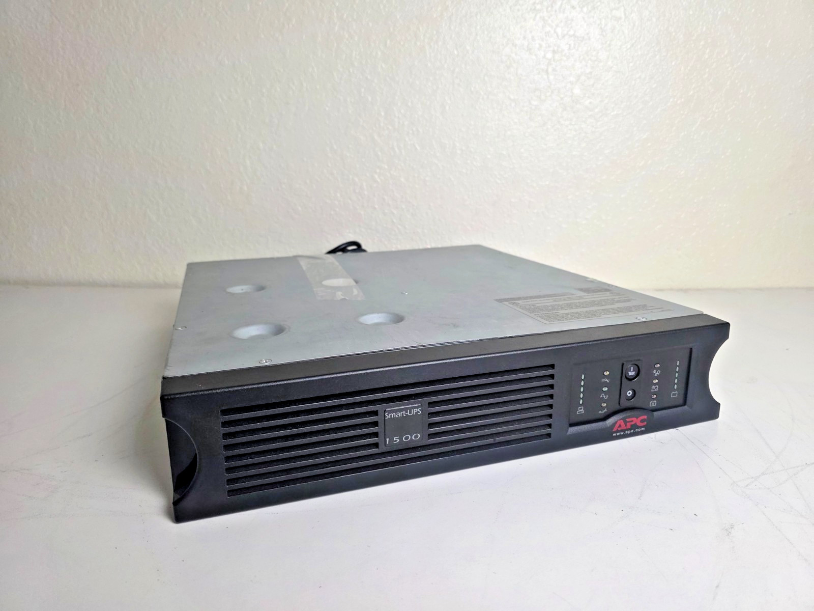 APC SmartUPS 1500 (SUA1500R2X122) w/ Wiring & Bezel
