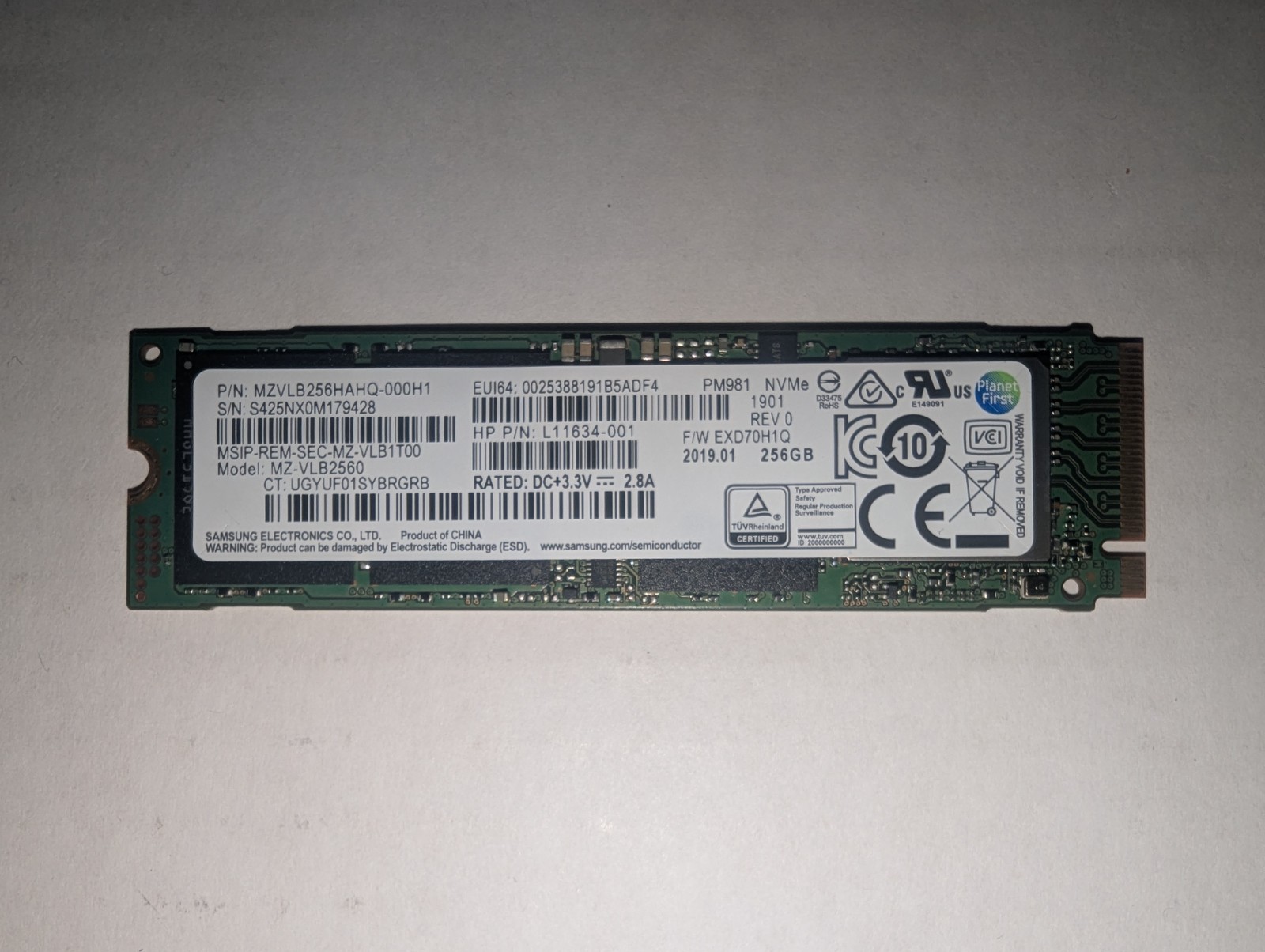 Samsung PM981 256GB NVMe M.2 2280 SSD MZVLB256HAHQ-000H1 HP L11634-001