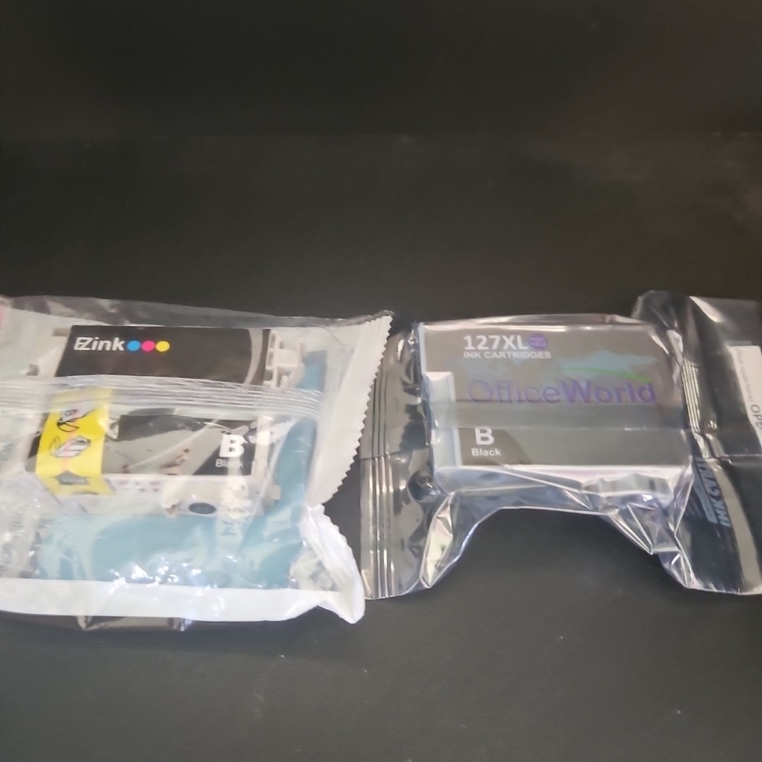 Lot of 10 NEW 127 Ink Cartridges For Epson 2 Black, 2x Magenta 6 Yellow Ezink 
