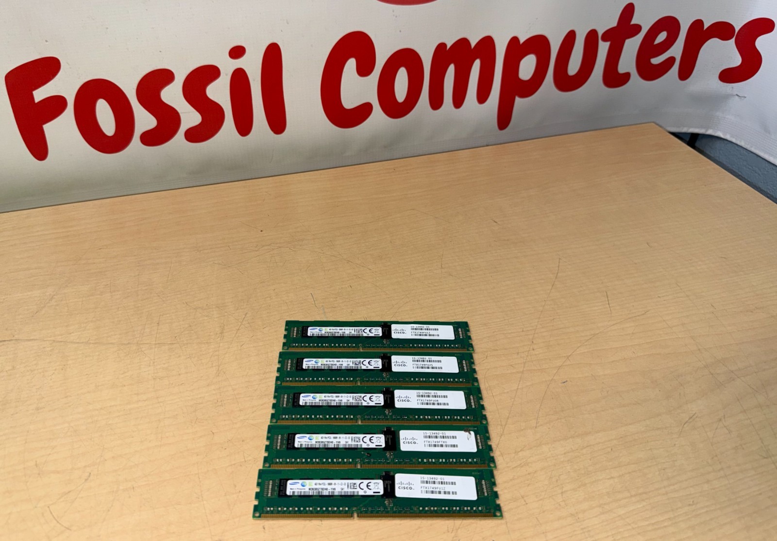 Lof of 5 SAMSUNG 4GB 1Rx4 PC3L-10600R DDR3 M393B5270DHO-YH9 ECC Server RAM