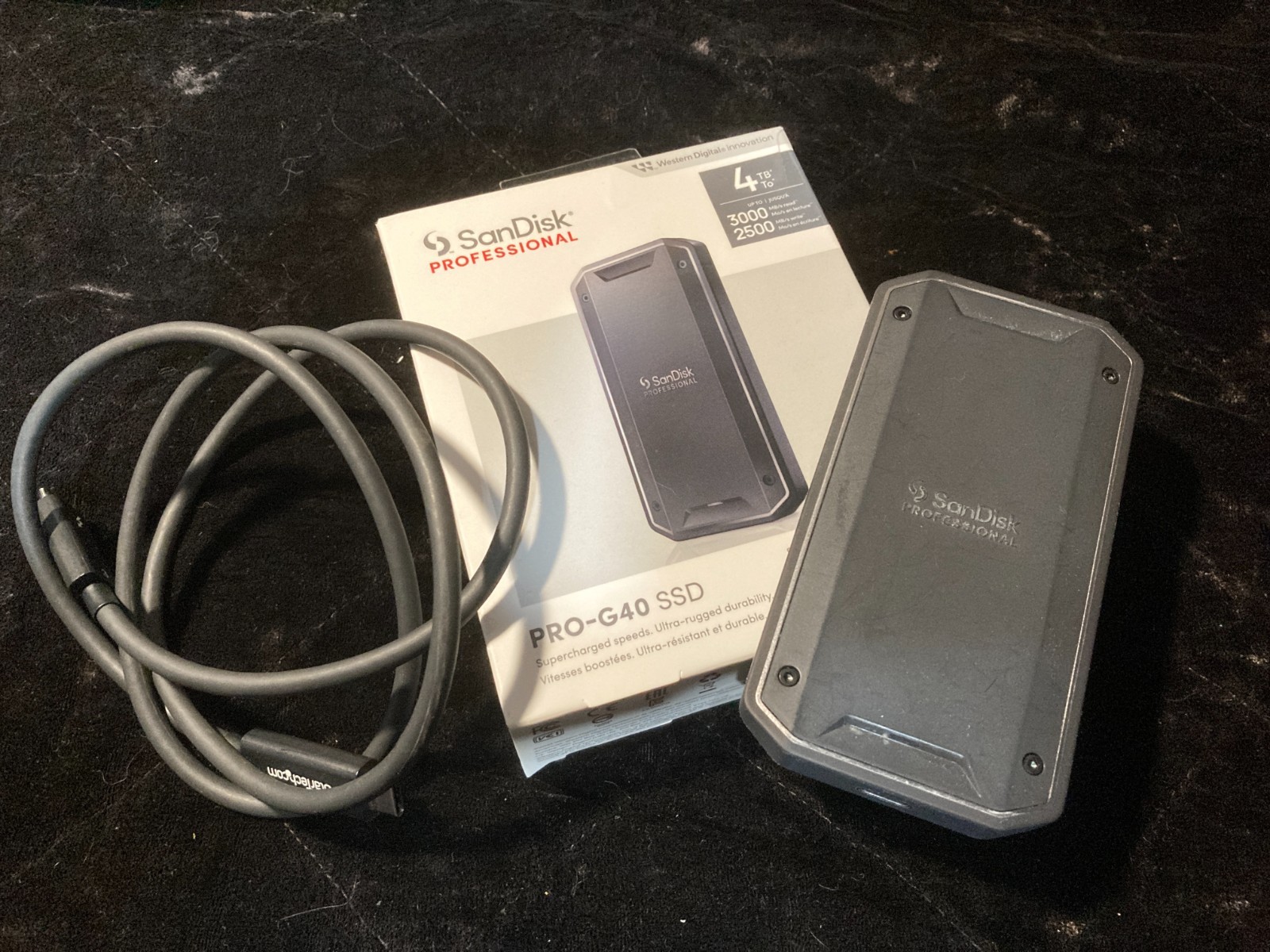 USED SanDisk Professional PRO-G40 4TB Thunderbolt 3  Portable External SSD
