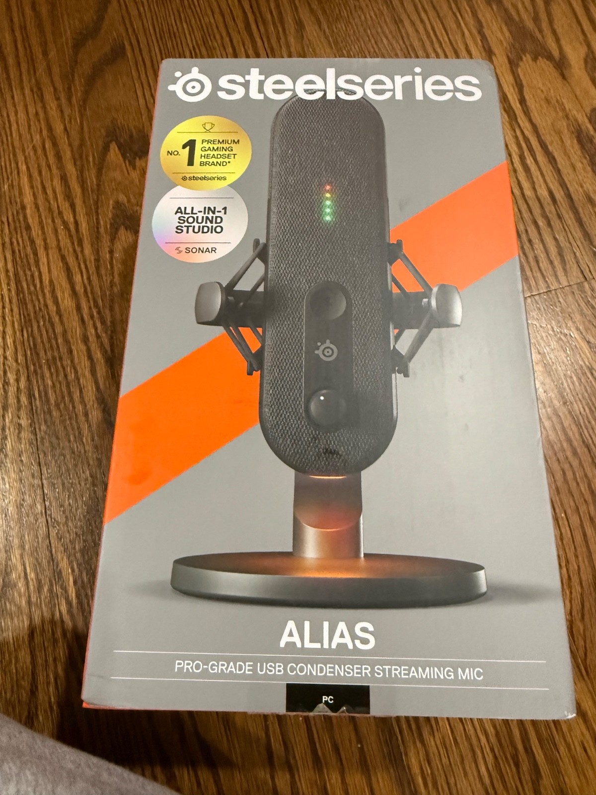 SteelSeries Alias USB Microphone - Black