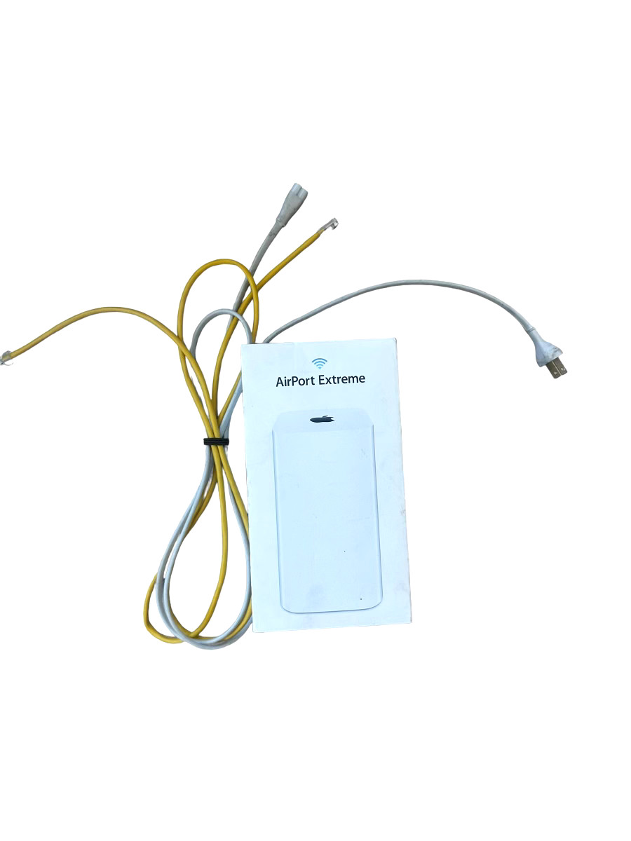 Apple AirPort Extreme Base Station ME918LL/A in Original Box