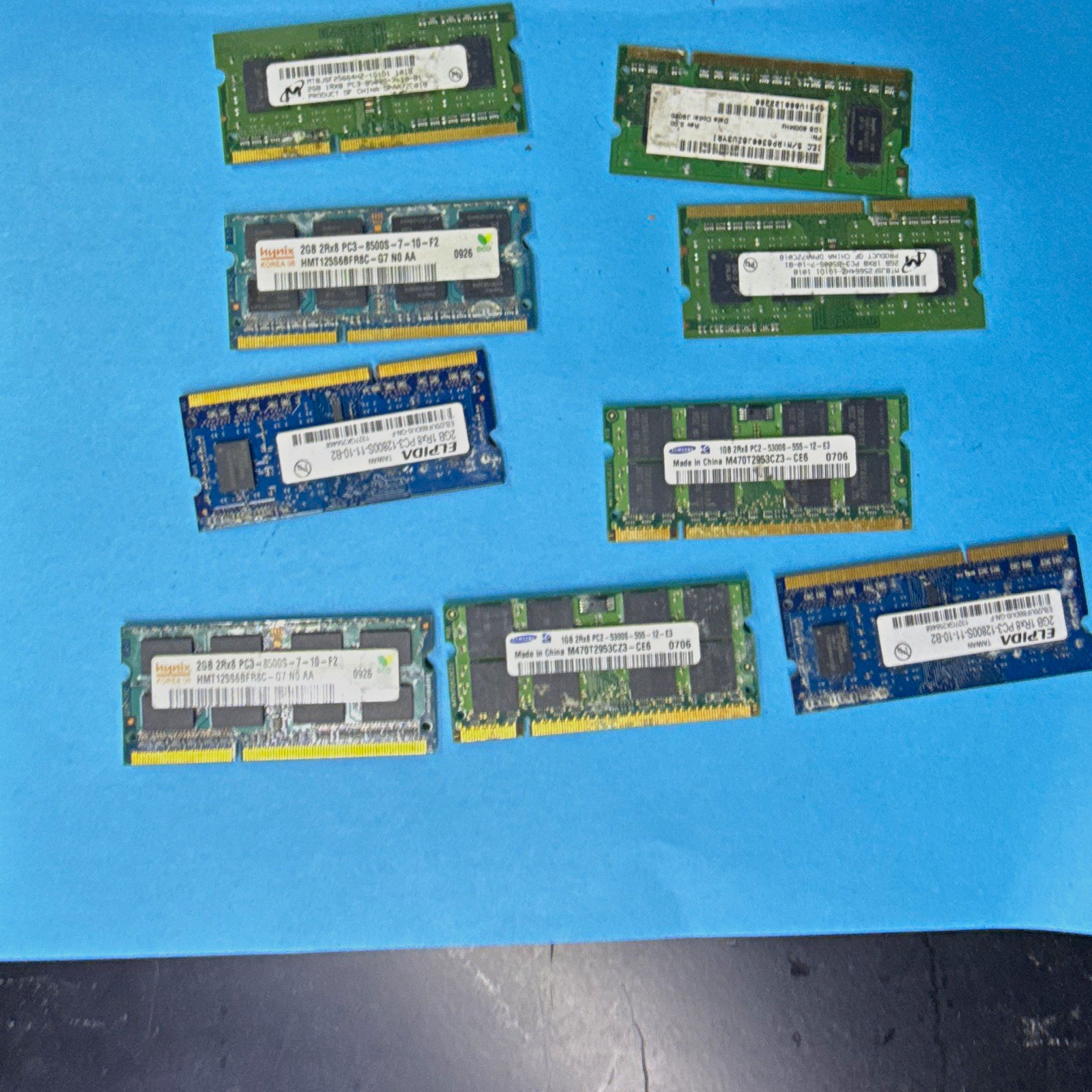 Elpida 2GB DDR3 SDRAM PC3-12800S 204-Pin SO-DIMM Laptop RAM Module