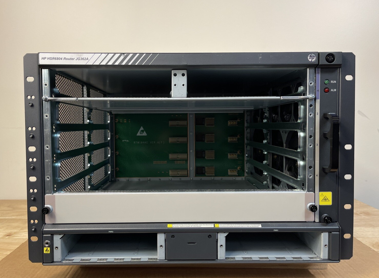 HP FlexNetwork JG362A HSR6804 RSE-X2 Router Chassis No PSU No Fan