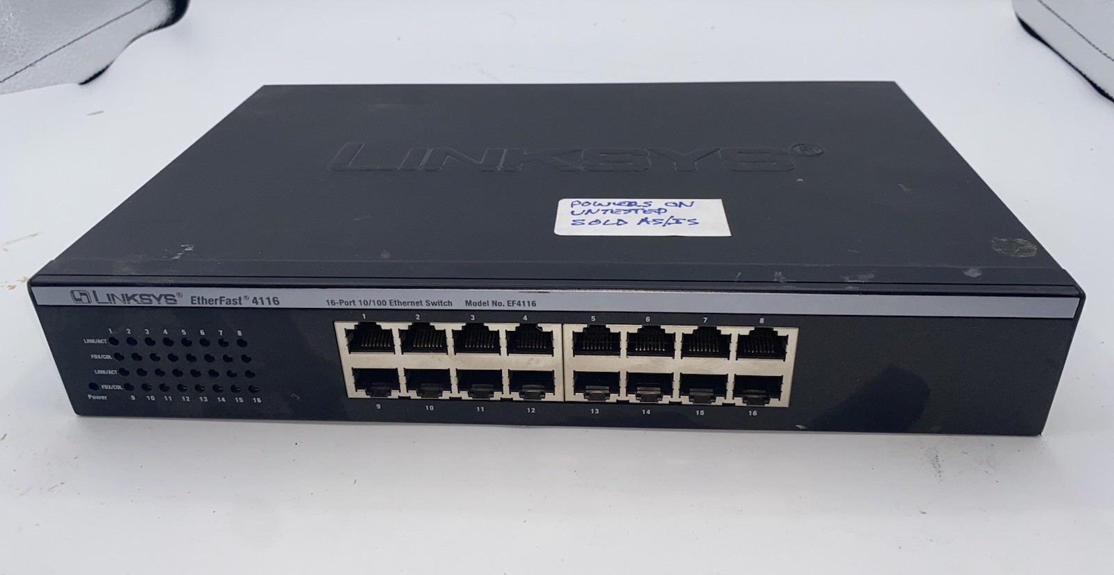 Linksys EF4116 EtherFast 16-Port 10/100 Fast Ethernet Unmanaged Rackmount 1U