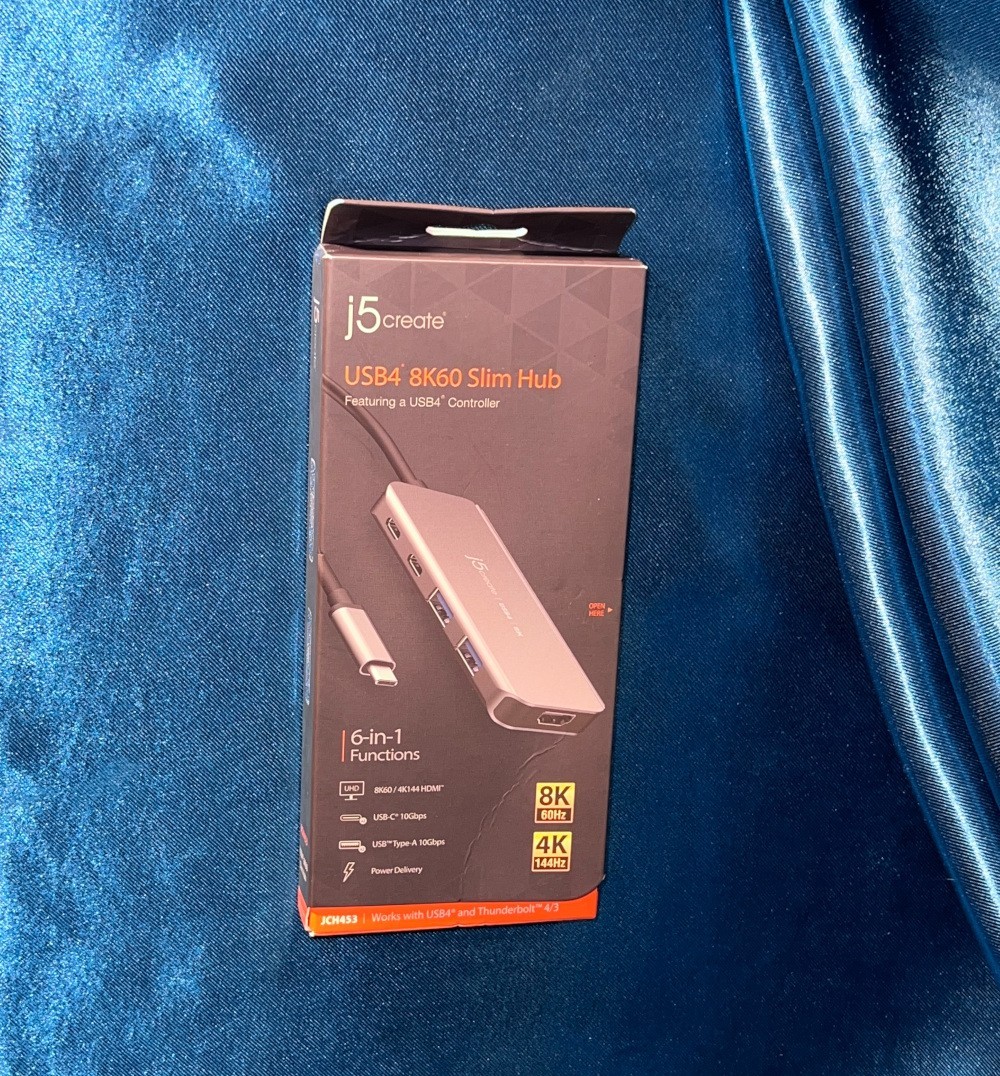 J5Create JCH453 USB4 8K60 Slim Hub - 6-in-1 - USB-C