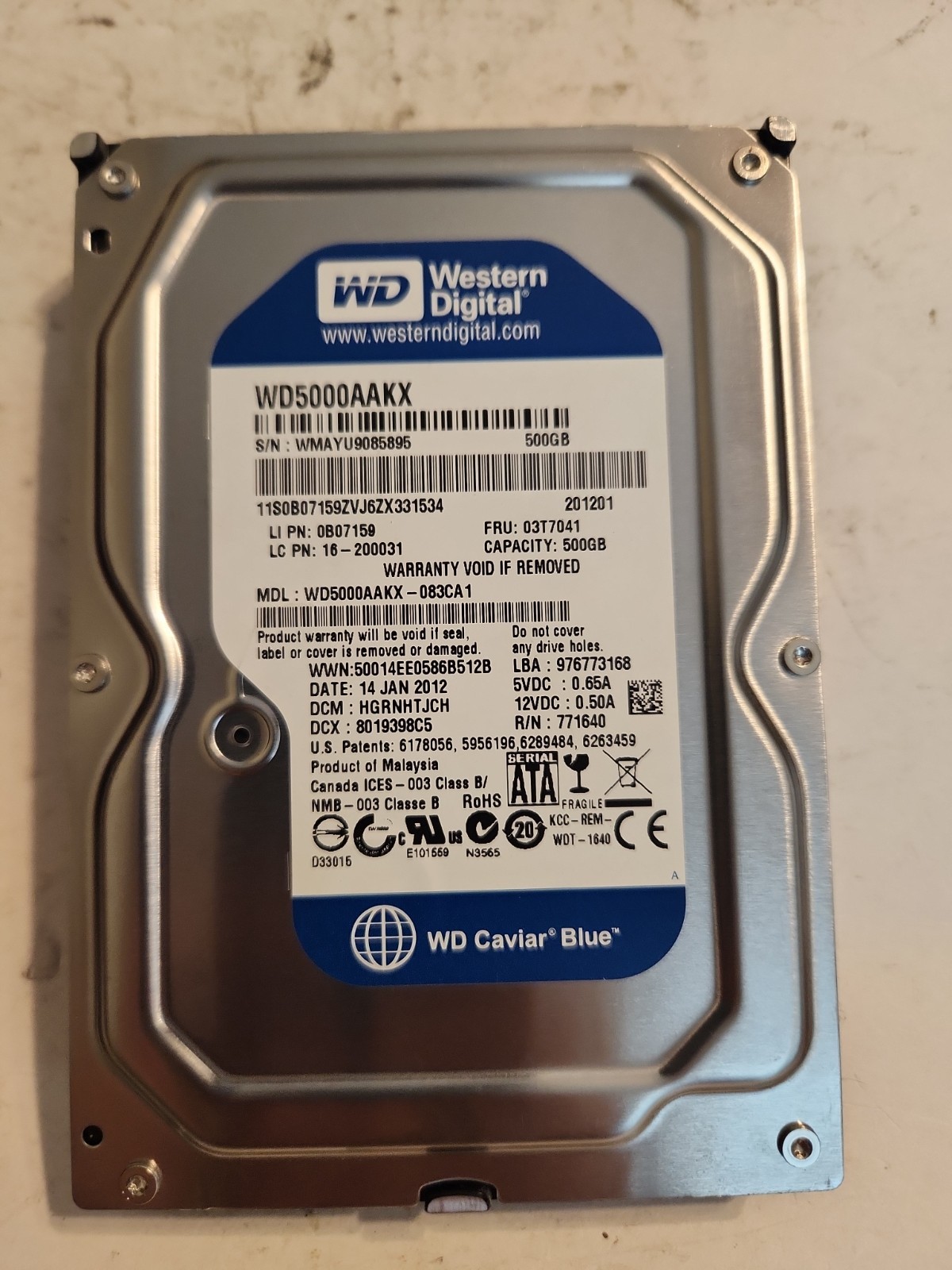 Western Digital WD Blue WD5000AAKX 500 GB SATA III 3.5 in Hard Drive - 