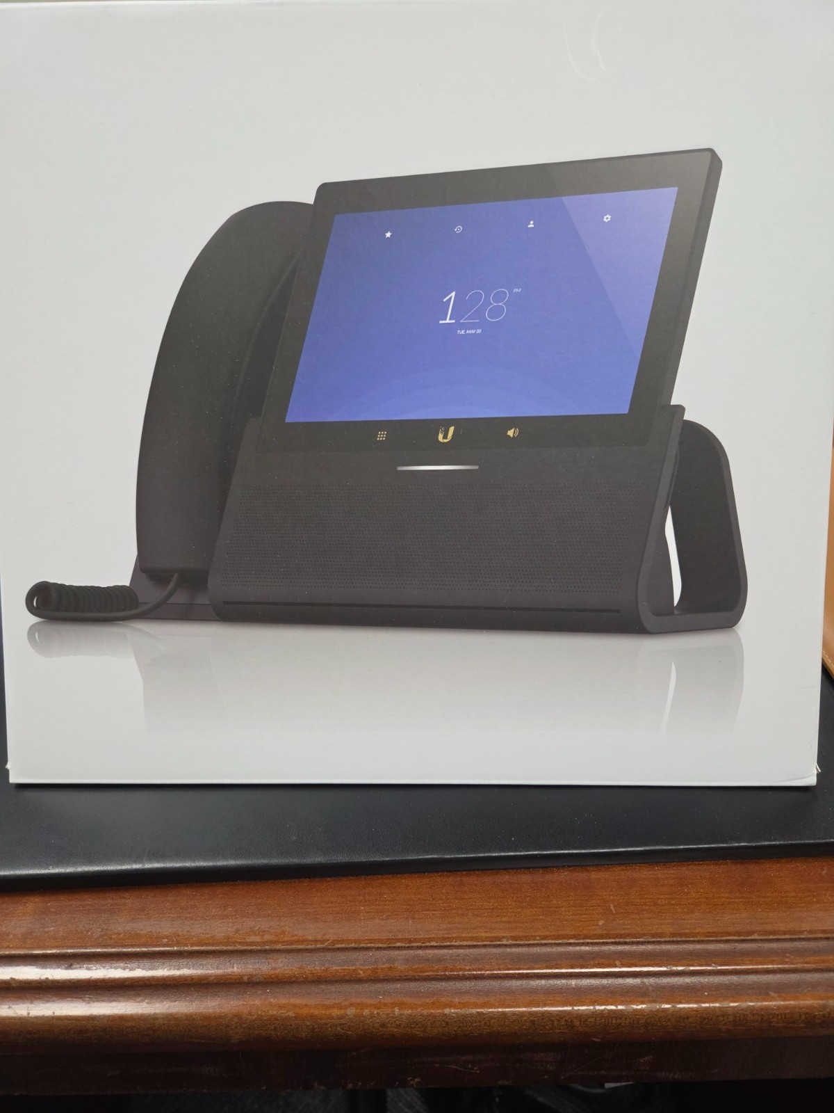 Ubiquiti Touch Max UVP-Executive VolP Phone 7" Touchscreen Camera BT and WiFi