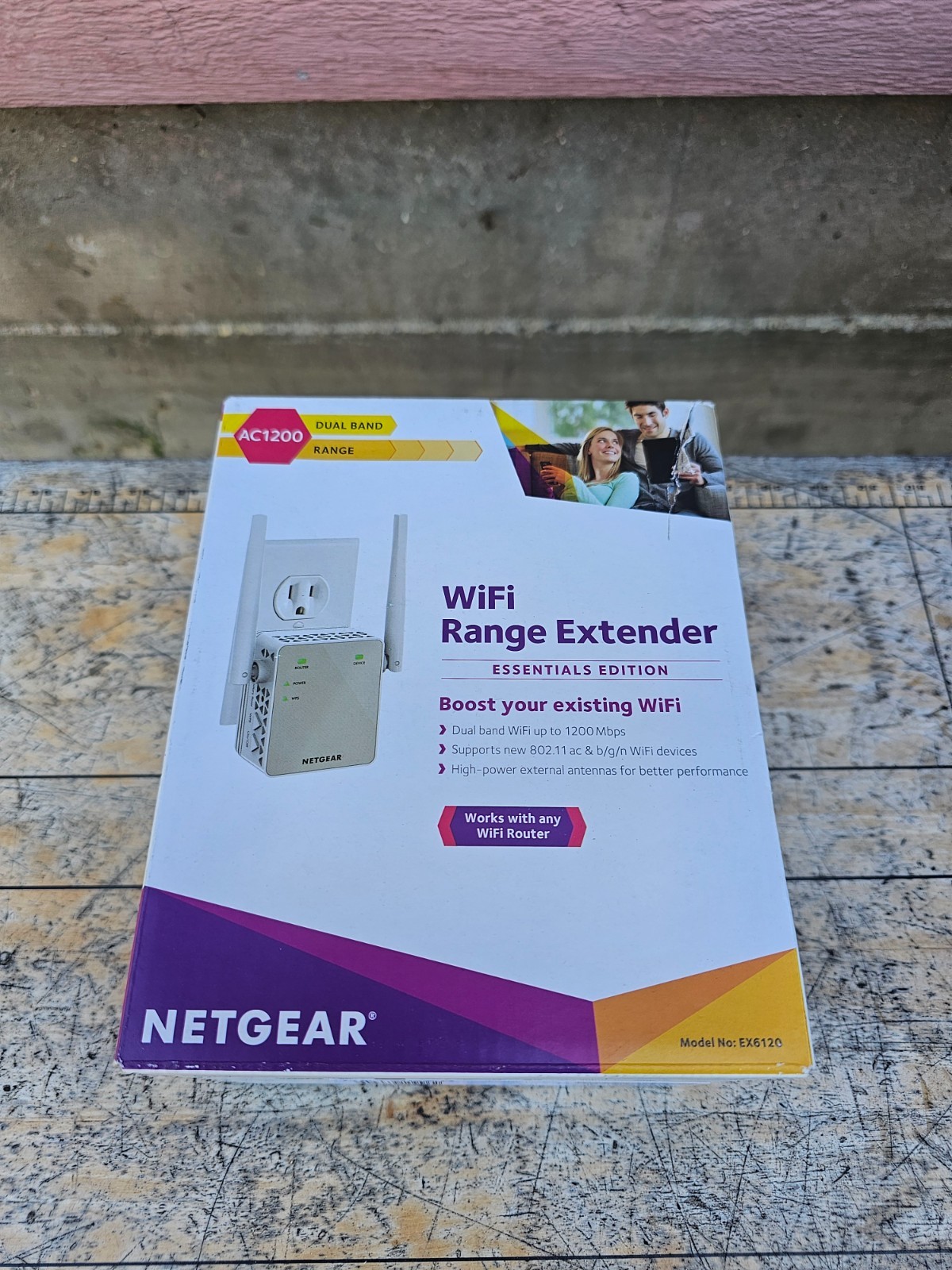 NETGEAR EX6120 AC1200 WiFi Range Extender Dual Band 1.2Gbps Wall Plug New Sealed
