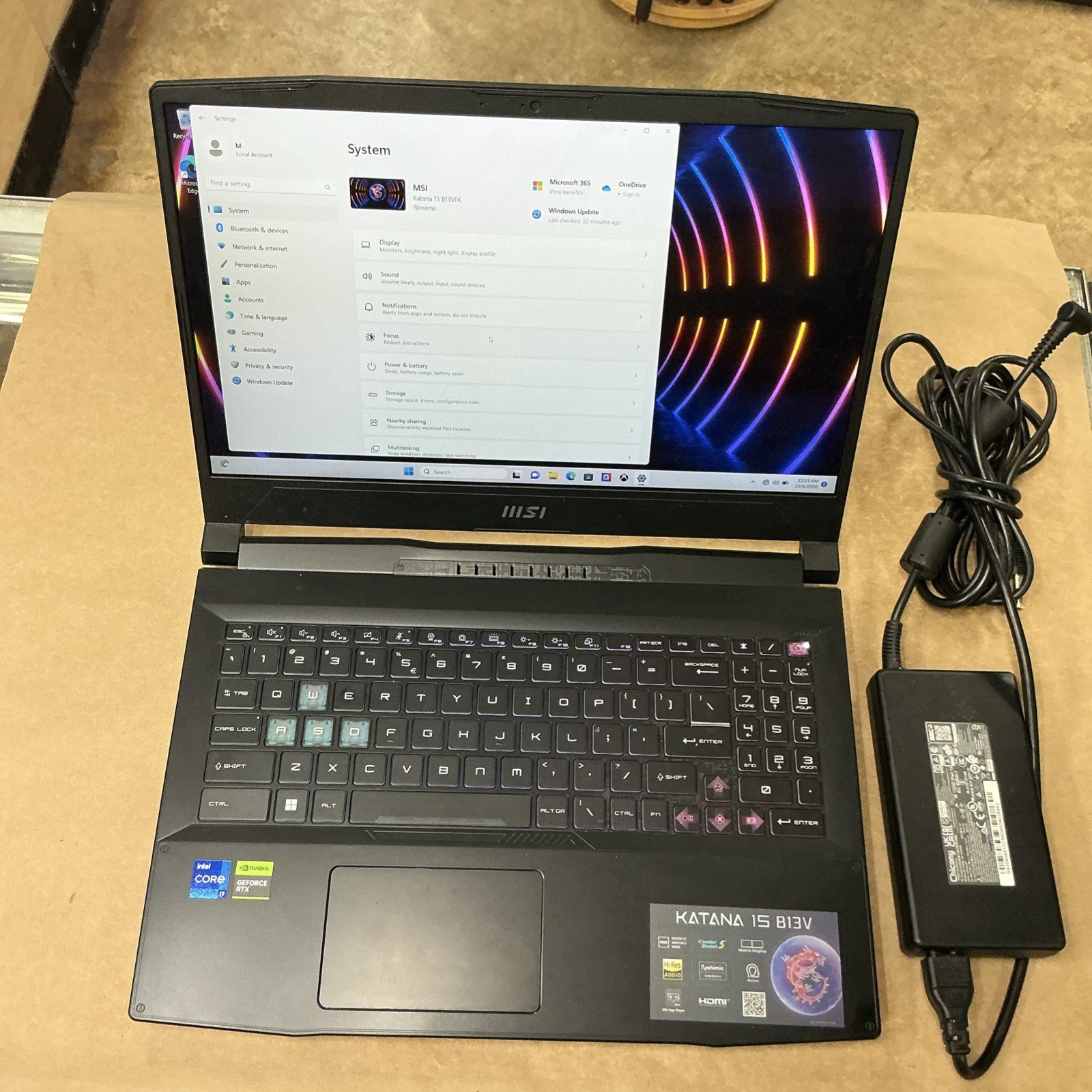 MSI Katana 15 B13V i7-13620H 32GB 1TB SSD NVIDIA RTX 4060 Win 11 HOME