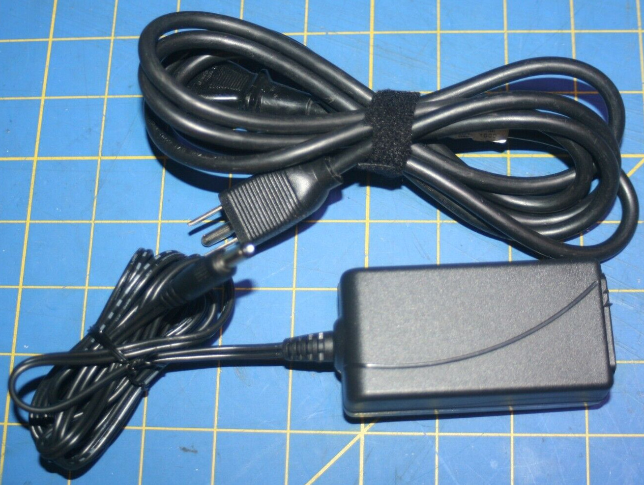 Genuine Gefen Ac Adapter HK-I510-A05 Output 5 V 300mA Power Supply Adapter