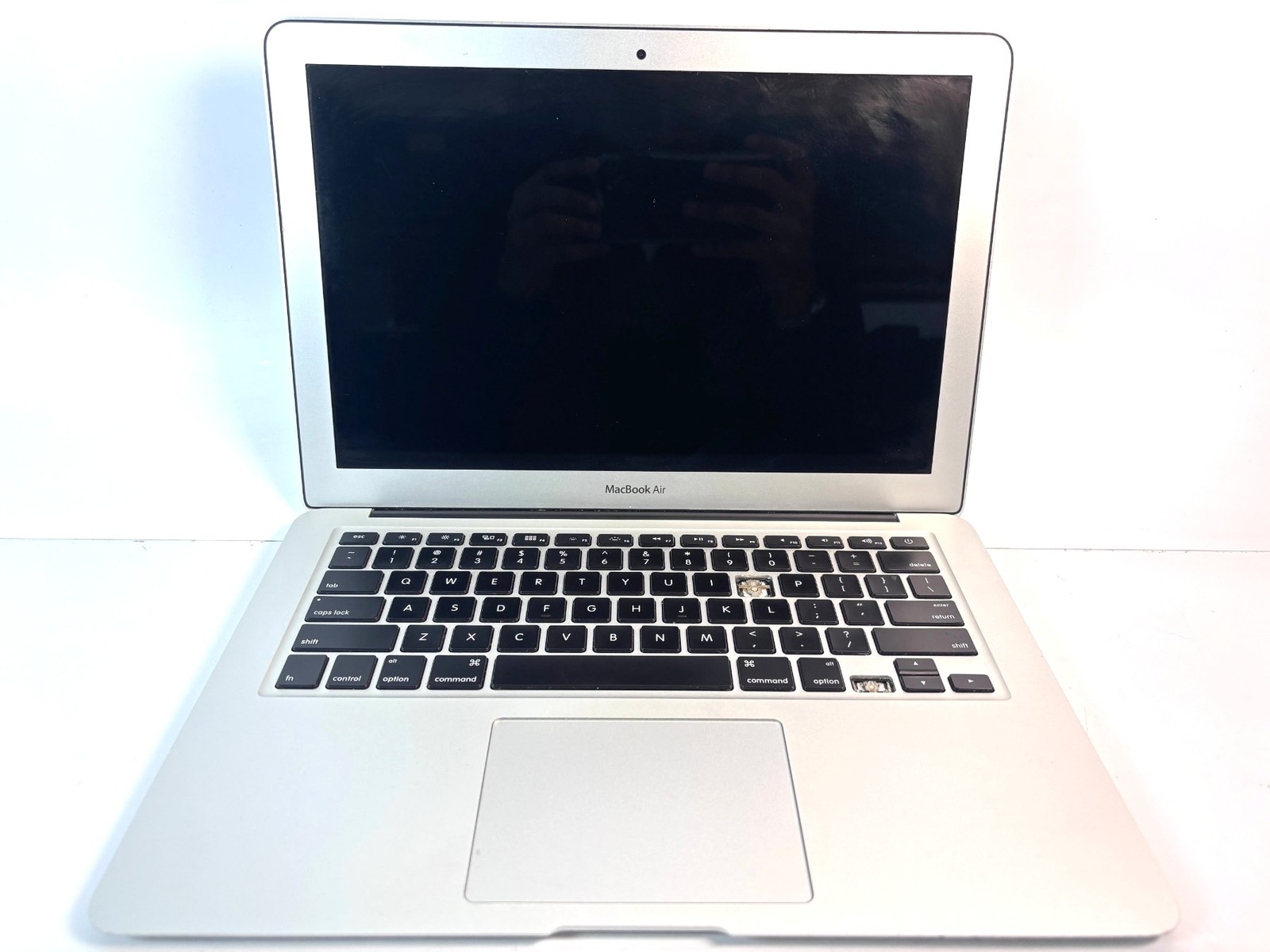 FOR PARTS: 2015 MacBook Air A1466 - 13", 1.6GHz i5, NO RAM, NO SSD