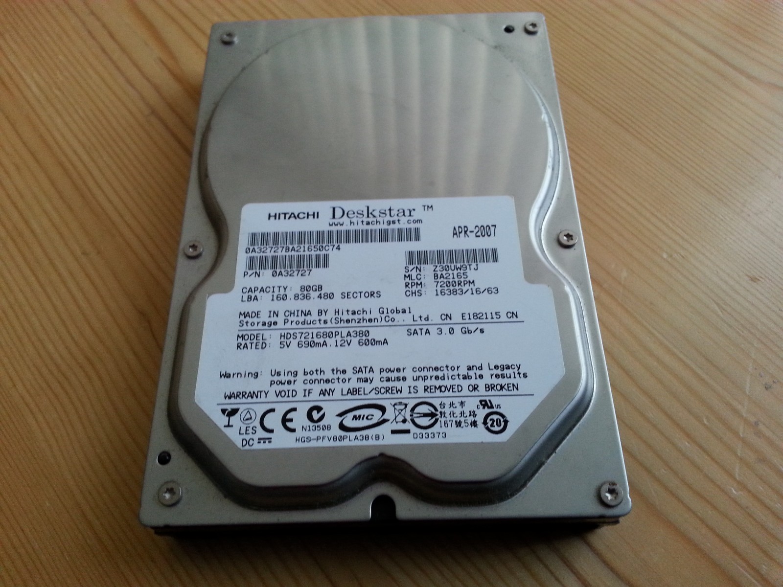 Hitachi HDS721680PLA380 0A32727 BA2165 16383/16/63 80GB SATA Hard Disk Drive