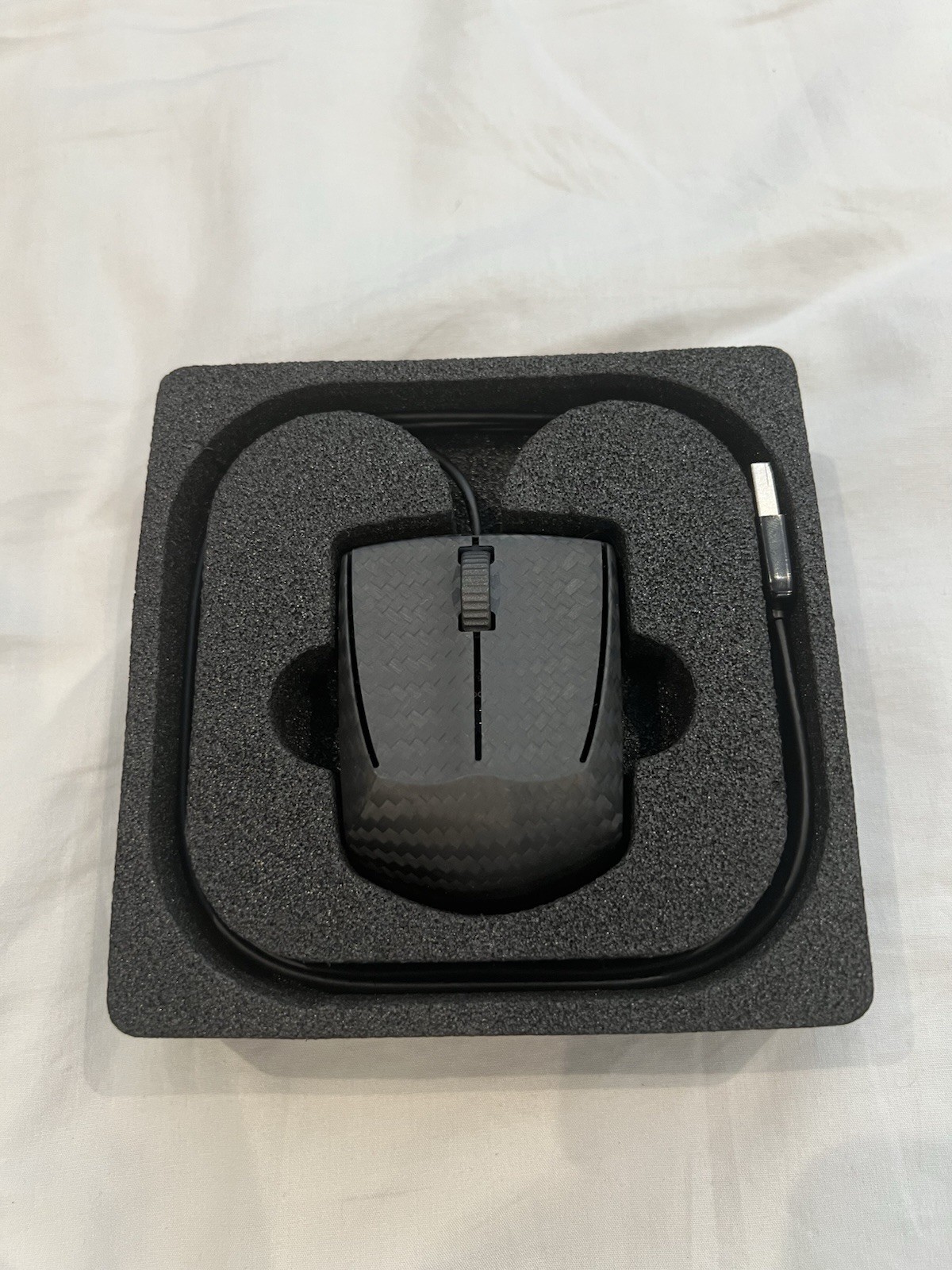 Zaunkoenig M2K Carbon Fiber Gaming Mouse (23g) Like New