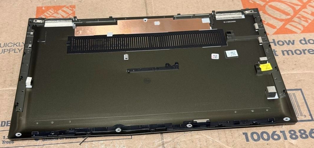 Bottom Cover Lower Case For Lenovo Yoga 7-15ITL5 Laptop 82BJ 5CB1A16272 DM