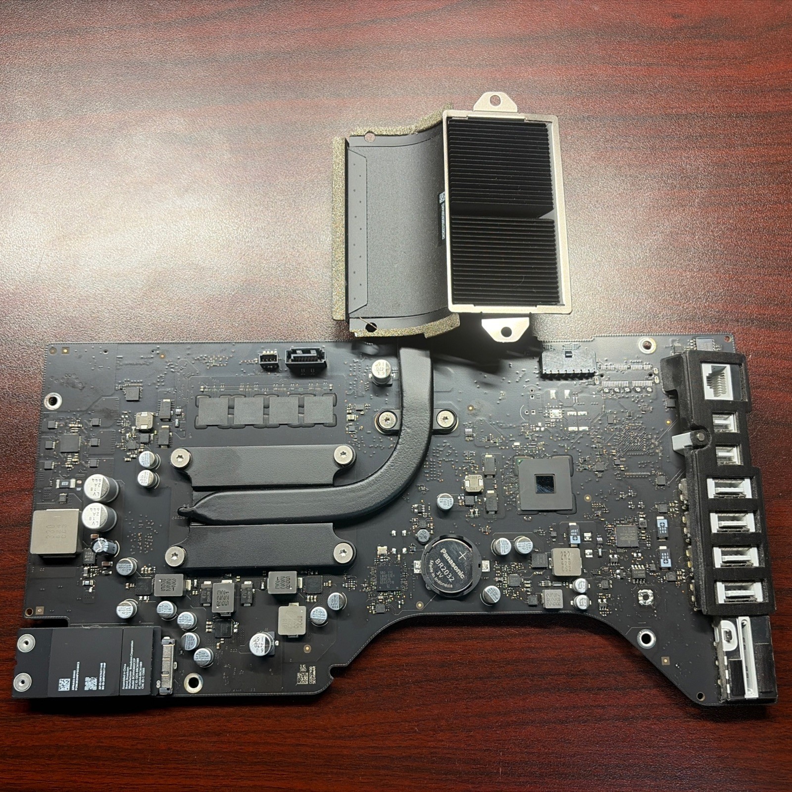 Apple iMac 21.5” 4K Late 2015 A1418 i5 8GB Logic Board 820-00431-A