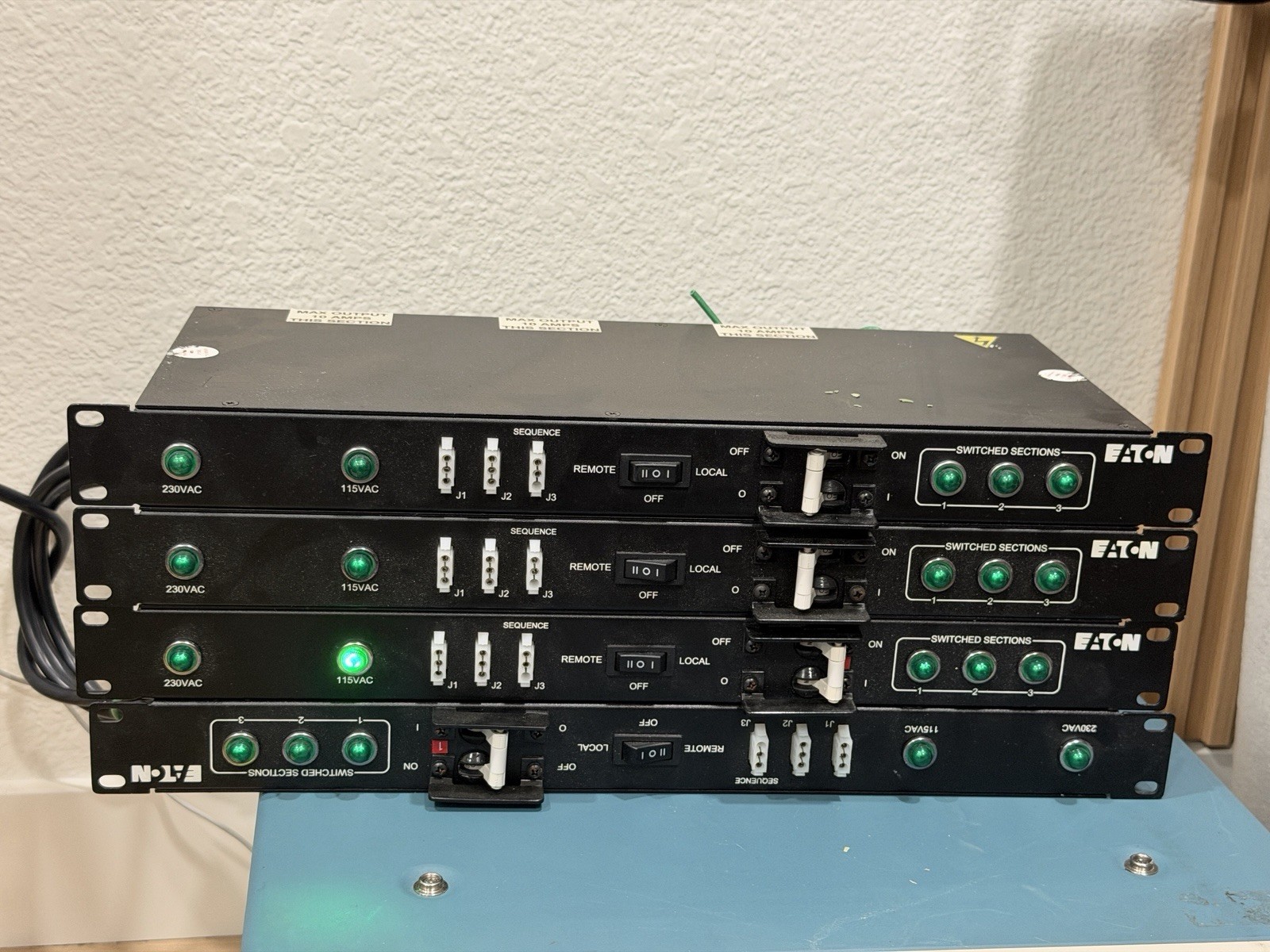 Eaton Pulizzi TPC2365 115/230VAC Rackmount Power Controller PDU 12-Outlet