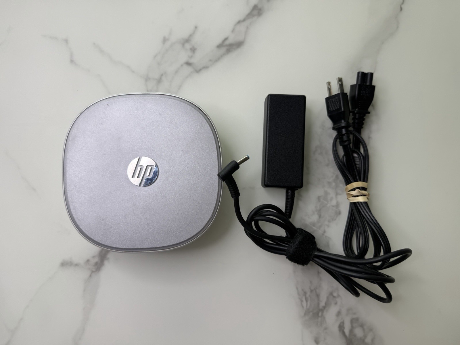 HP Pavilion Mini Desktop PC Silver TPC-p041-bx HDMI/DisplayPort USB 3.0 300-221