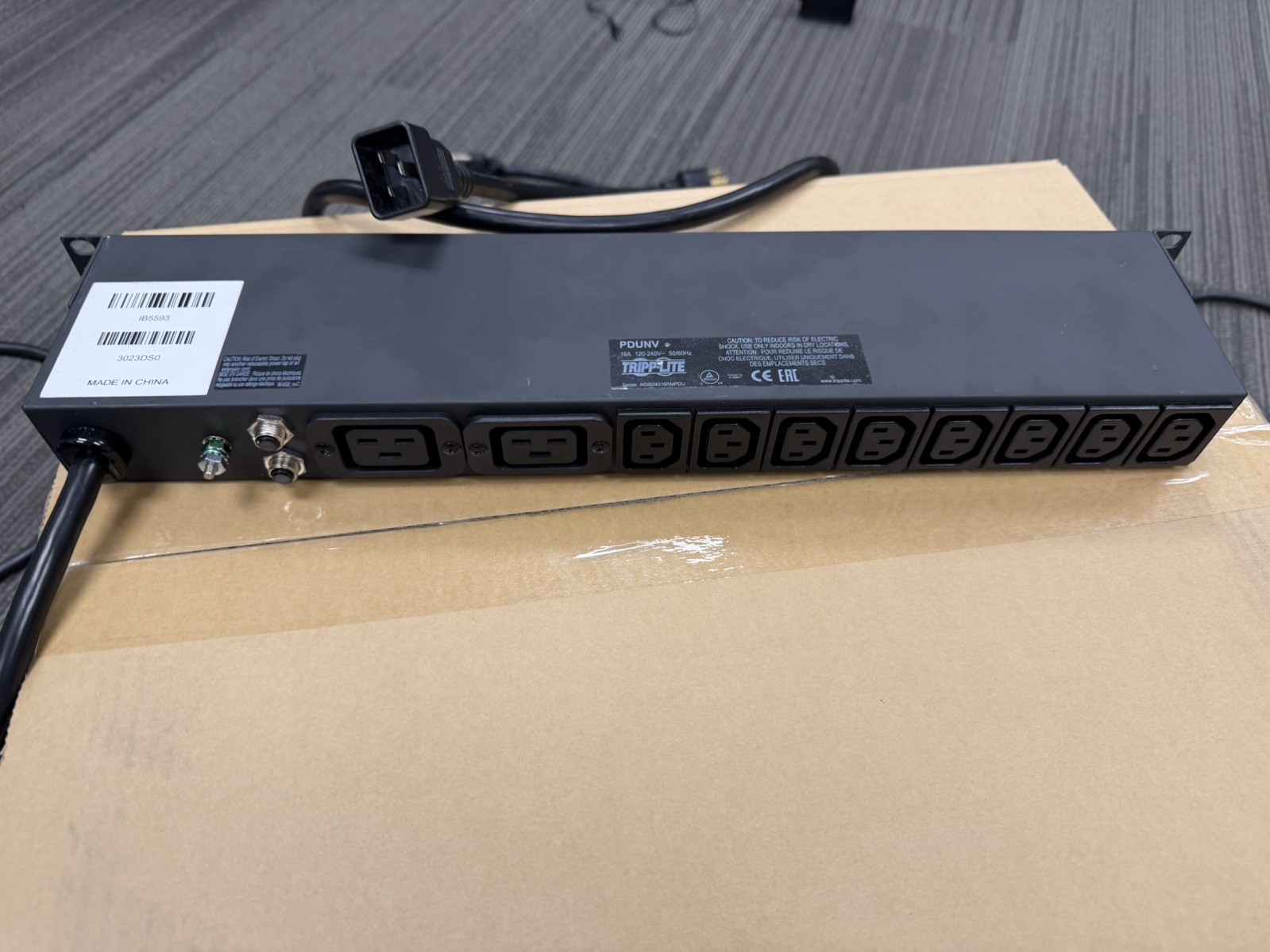 Lot of 3x AGIB24016RMPDU TRIPP-LITE PDUNV with rack ears