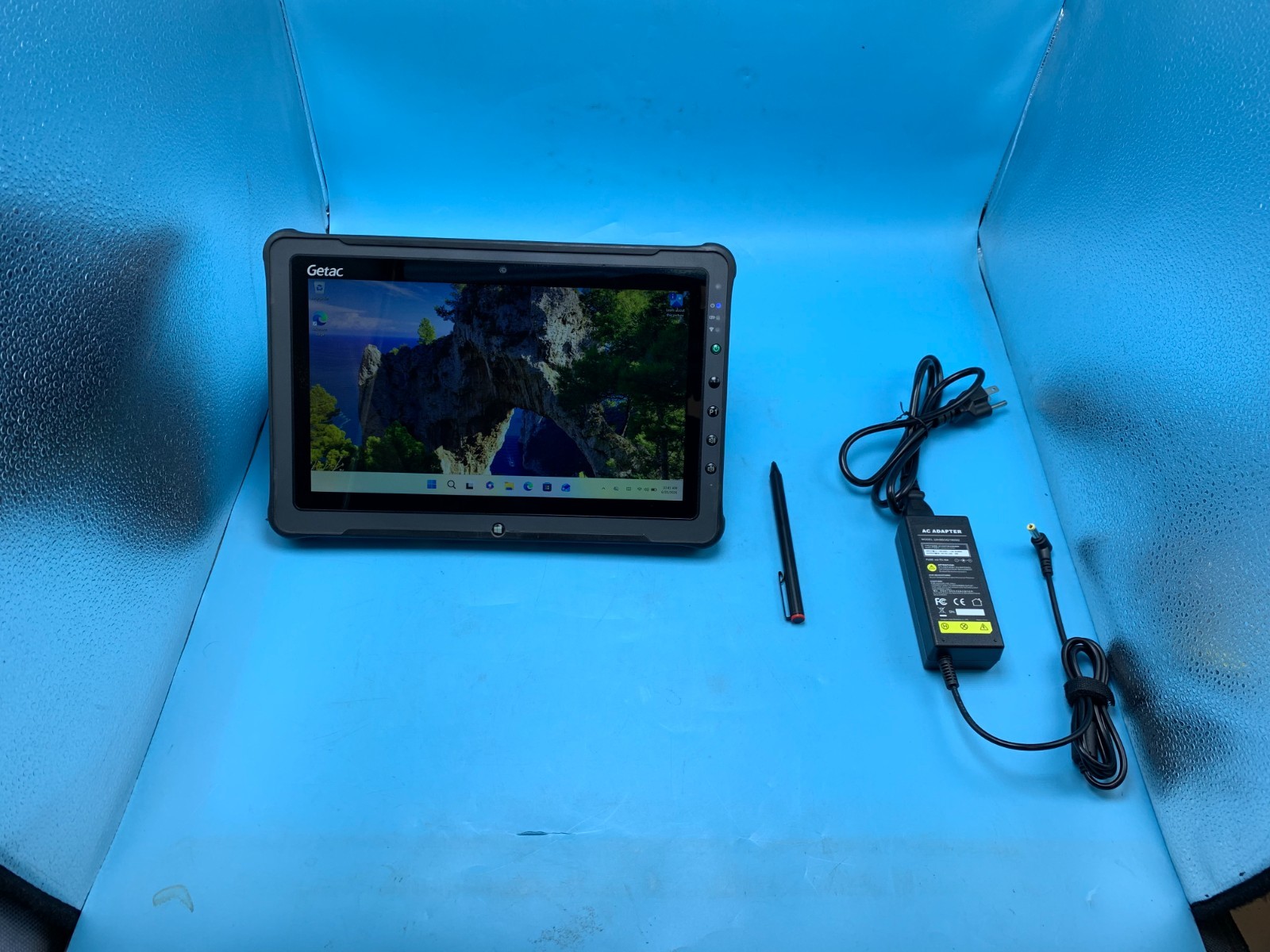 GETAC F110 G5 Rugged Tablet 11.6" Core i7-8665U 1.90GHZ 16GB 256GB SSD 4G LTE