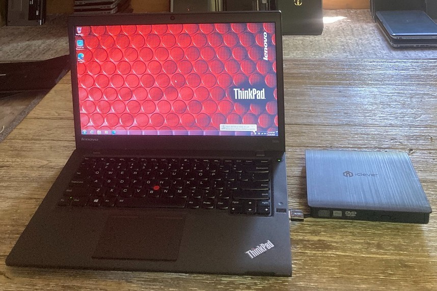 Ultra Thin 14.1" Lenovo T431s Laptop Windows 7 Pro i5 2ghz 8gb 250gb DVDRW