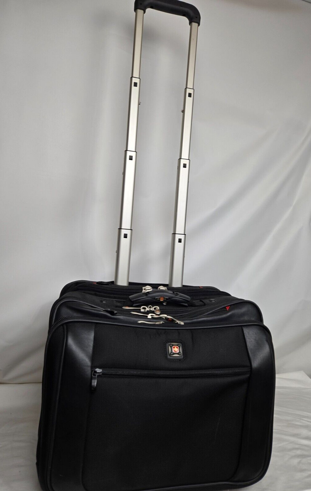 Swiss Army 17" Rolling Computer Bag - Multi Function