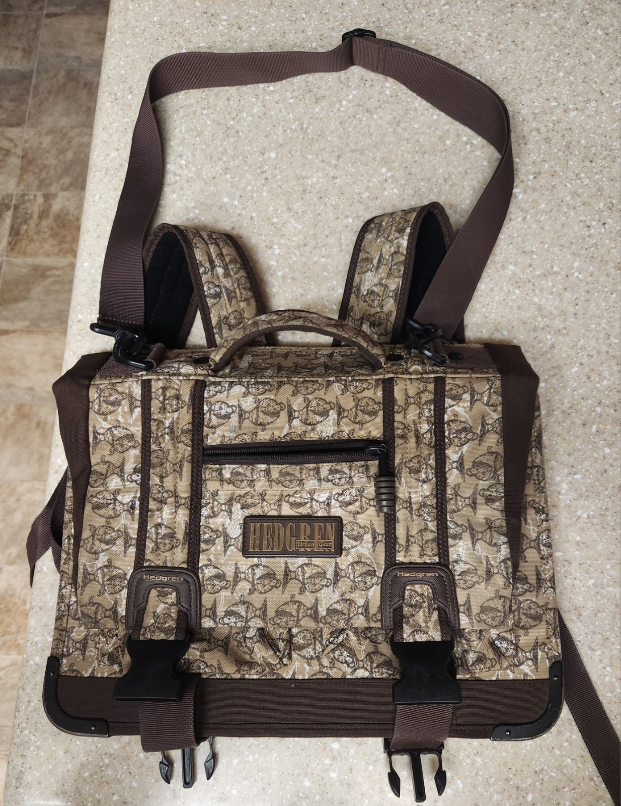 Hedgren Outdoor Gear Versatile Carrying Case/Backpack  with unique fish design