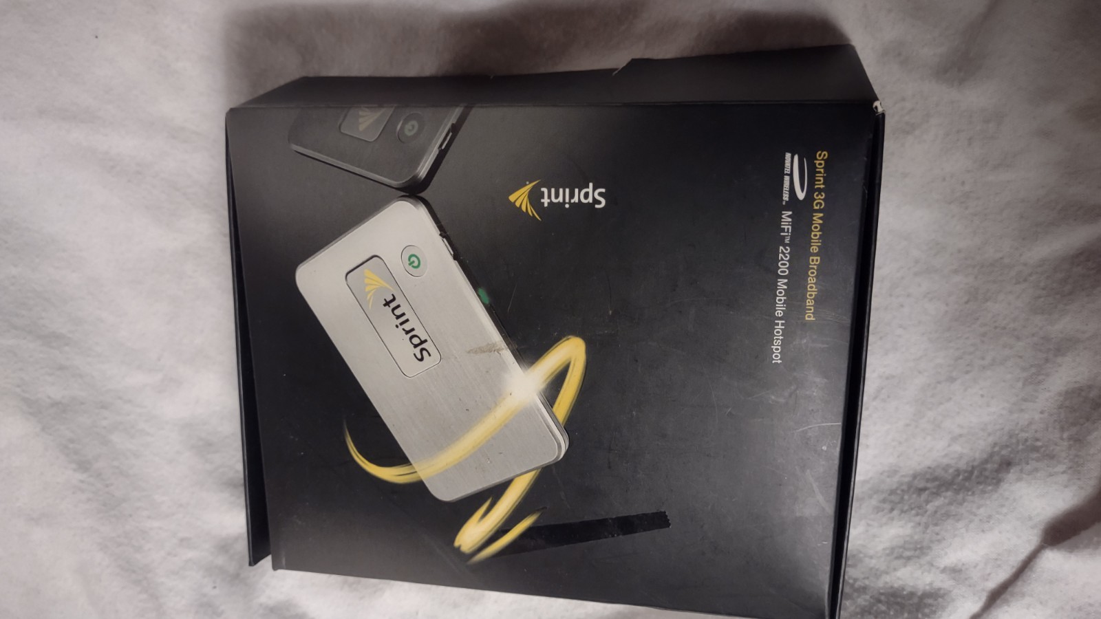 Vintage Sprint 3G Mobile Broadband MiFi 2200 Mobile Hotspot In Original Box. 