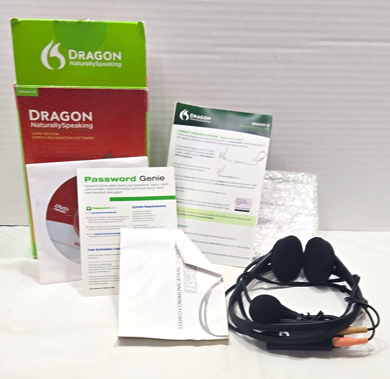 Nuance Dragon NaturallySpeaking Home Edition v12 Speech Recognition Software DVD