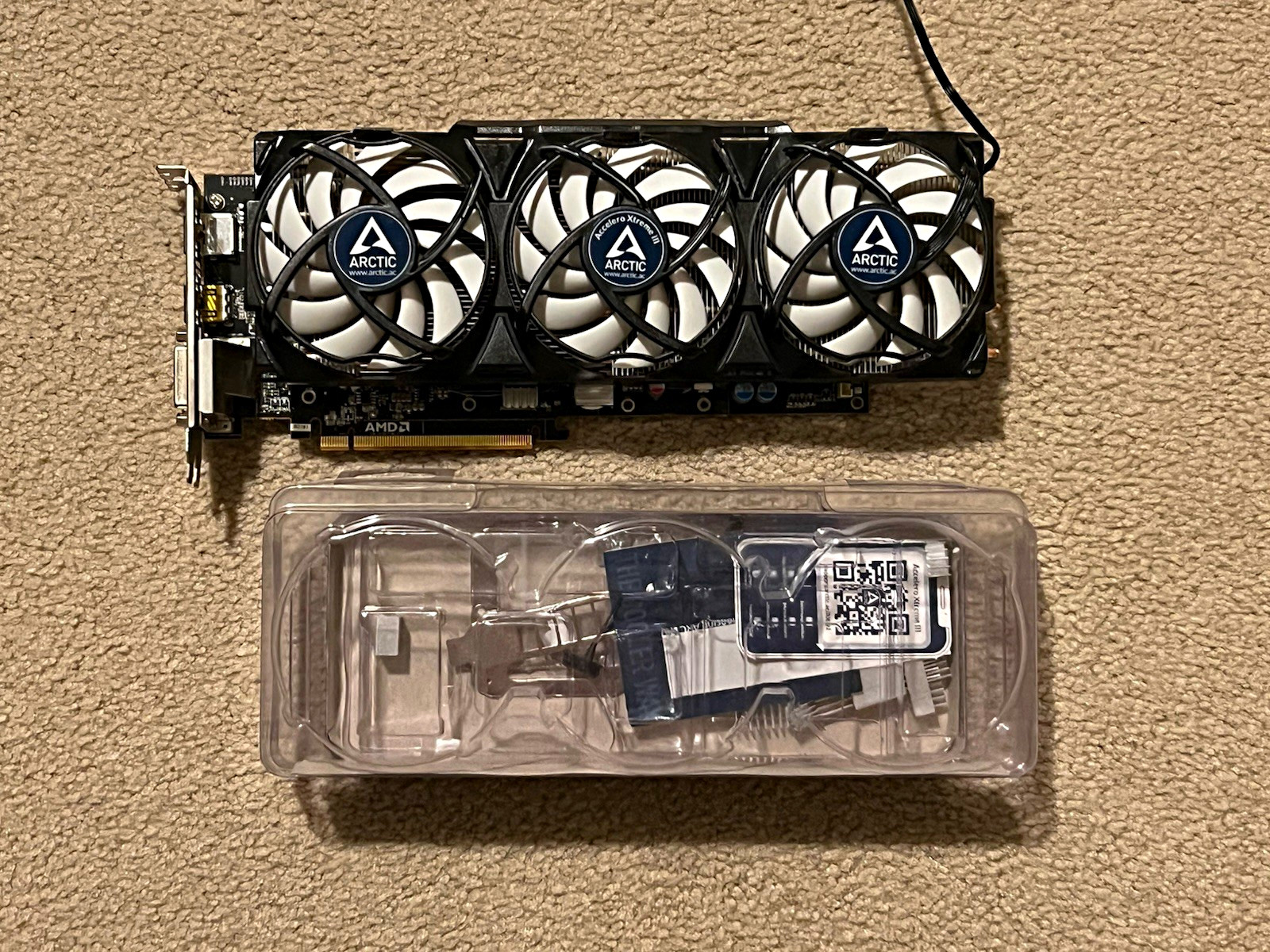 Arctic Accelero Xtreme 3 (III) GPU cooler installed on r9 290x
