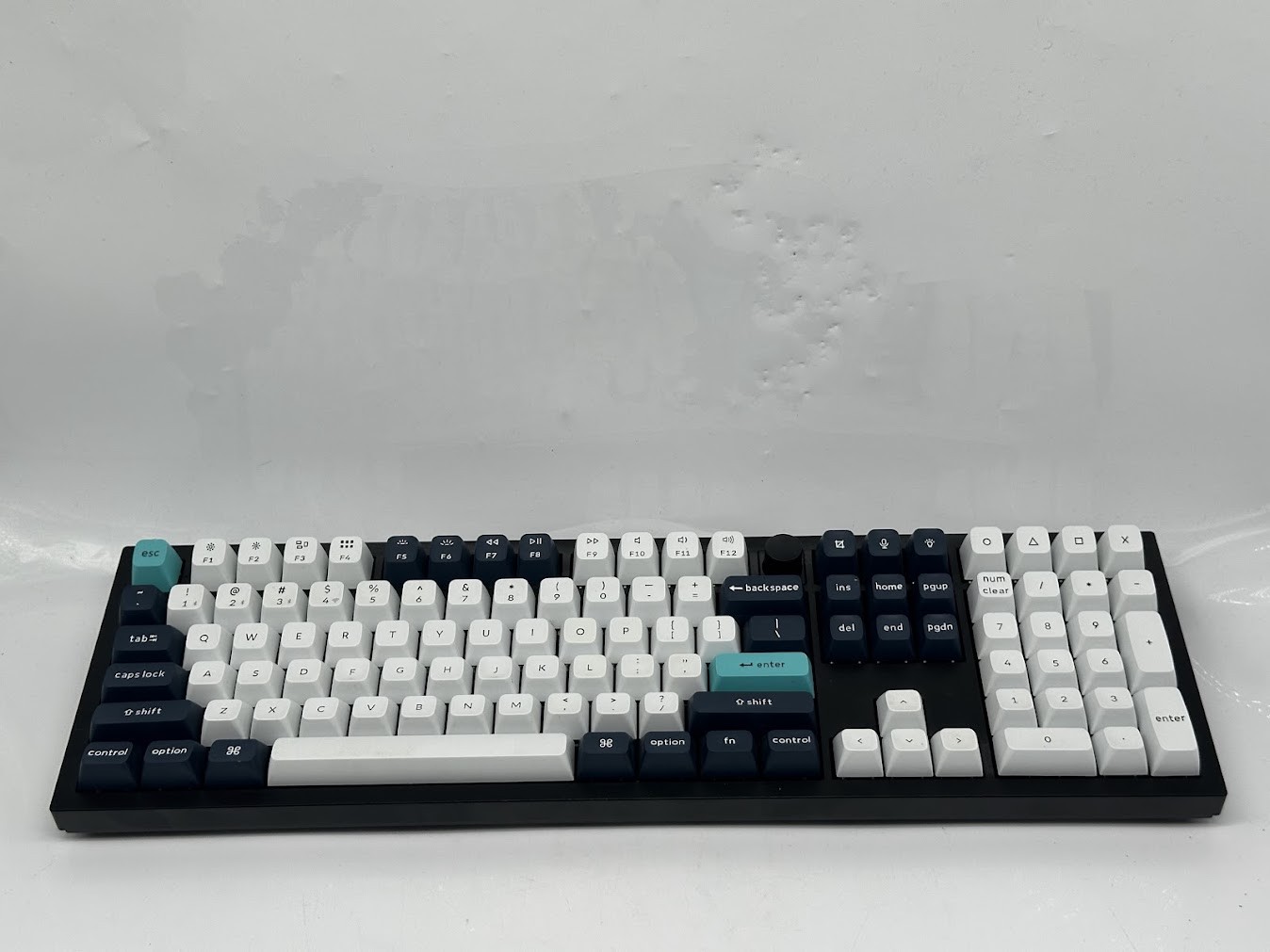 Keychron Q6 Max QMK/VIA Wireless Custom Mechanical Keyboard