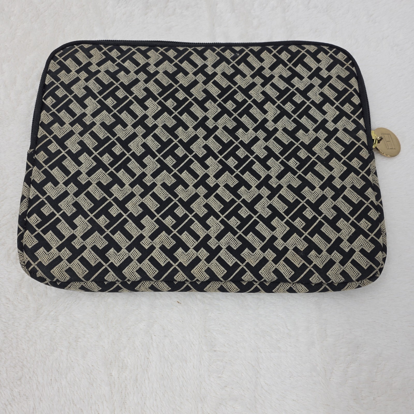 Tommy Hilfiger Broadmoor Sleeve iPad/Laptop Case