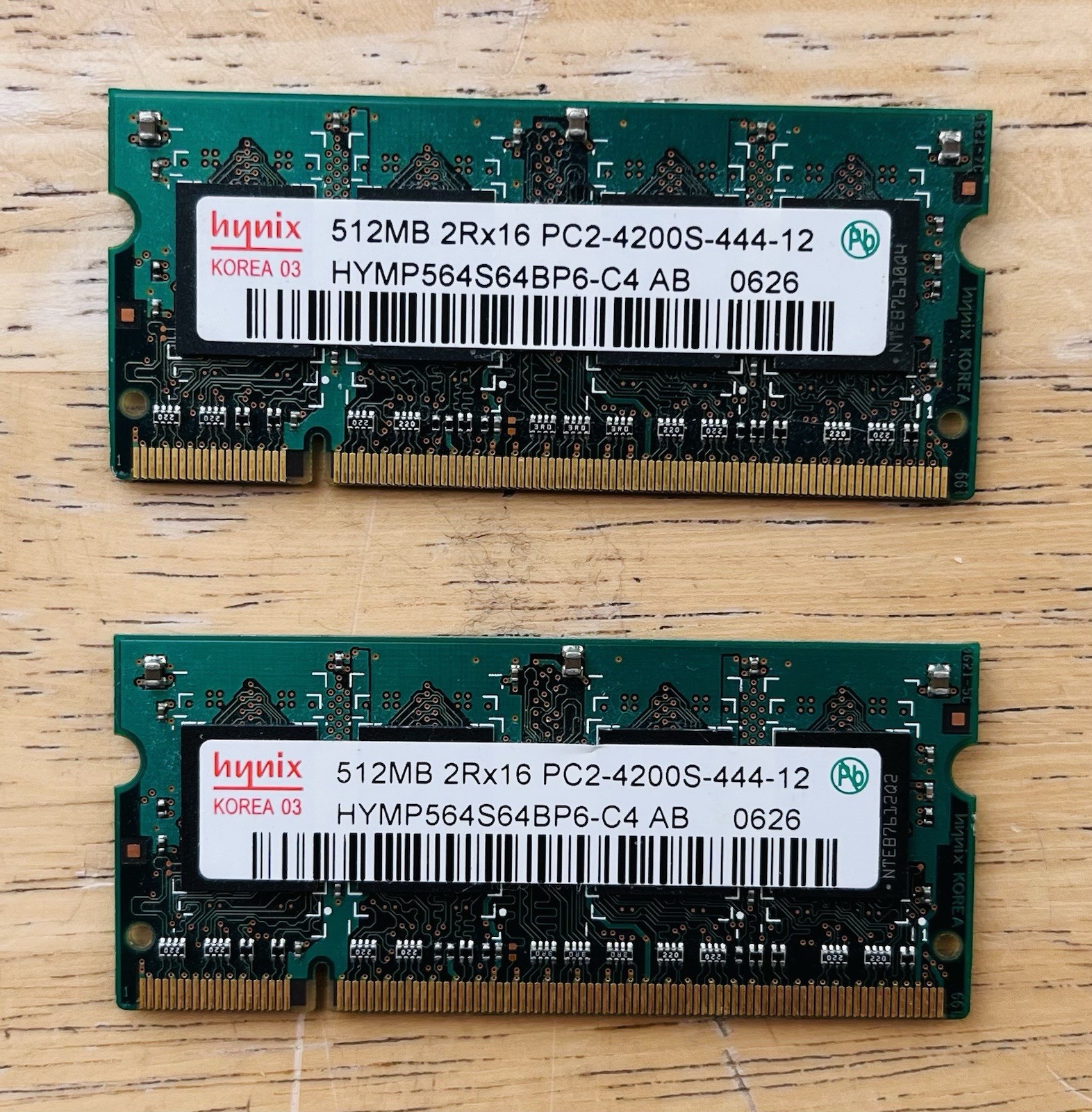 hynixKOREA ( 2X512MB) 03512MB 2Rx16 PC2-4200S-444-12HYMP564S64BP6-C4 AB0626