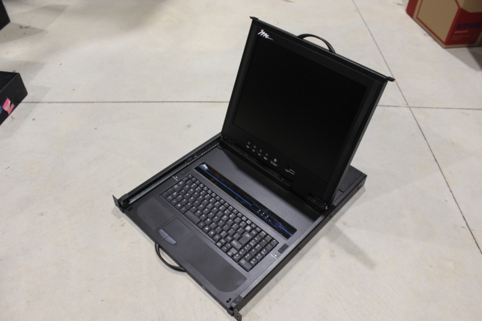 Middle Atlantic RM-KB-LCD17HD HD Monitor Display Rack mount 17"