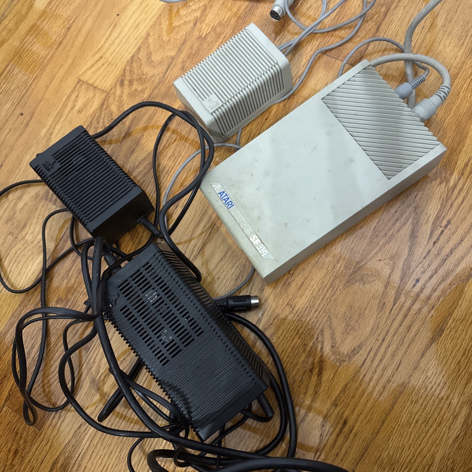 Atari SF314 external 3.5-inch floppy disk drive, Two Power Supply PS31 & PS32