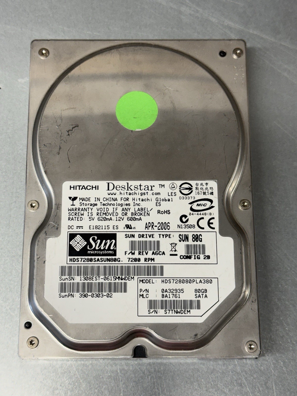 Sun 390-0303 82.3GB 3.5" 7200 RPM SATA 3.0Gb/s Hard Drive, HDS728080PLA380
