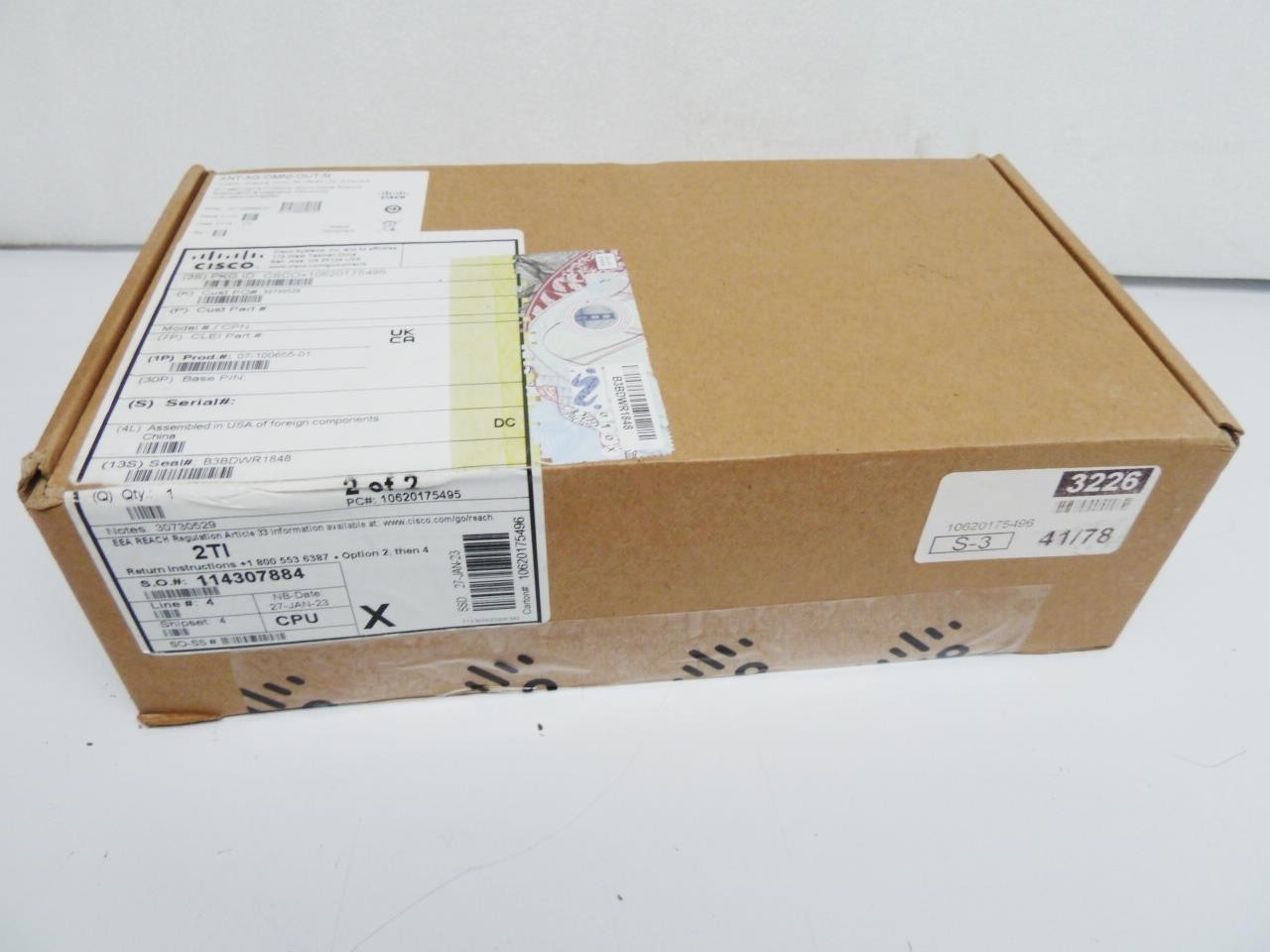 NEW CISCO ANT-5G-OMNI-OUT-N Outdoor Omnidirectional Antenna, 5G N/4G, N-Female