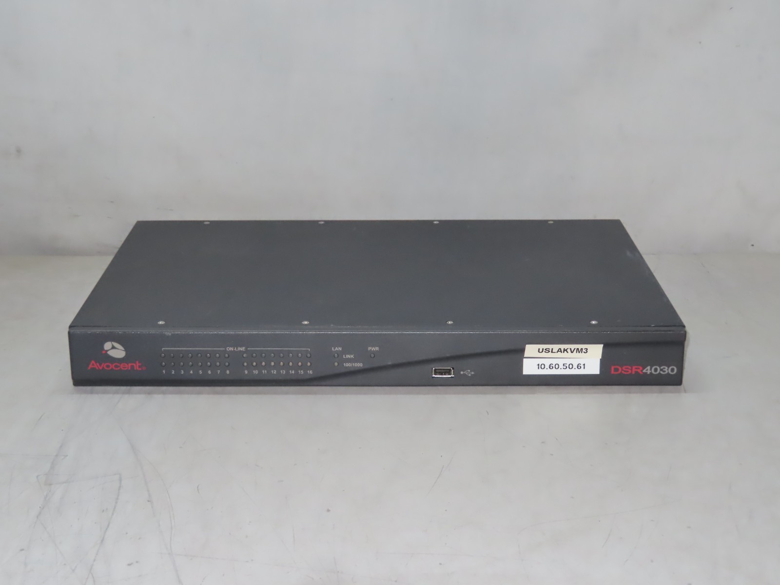 Avocent DSR4030 PN 520-391-007 16-Port IP Switch