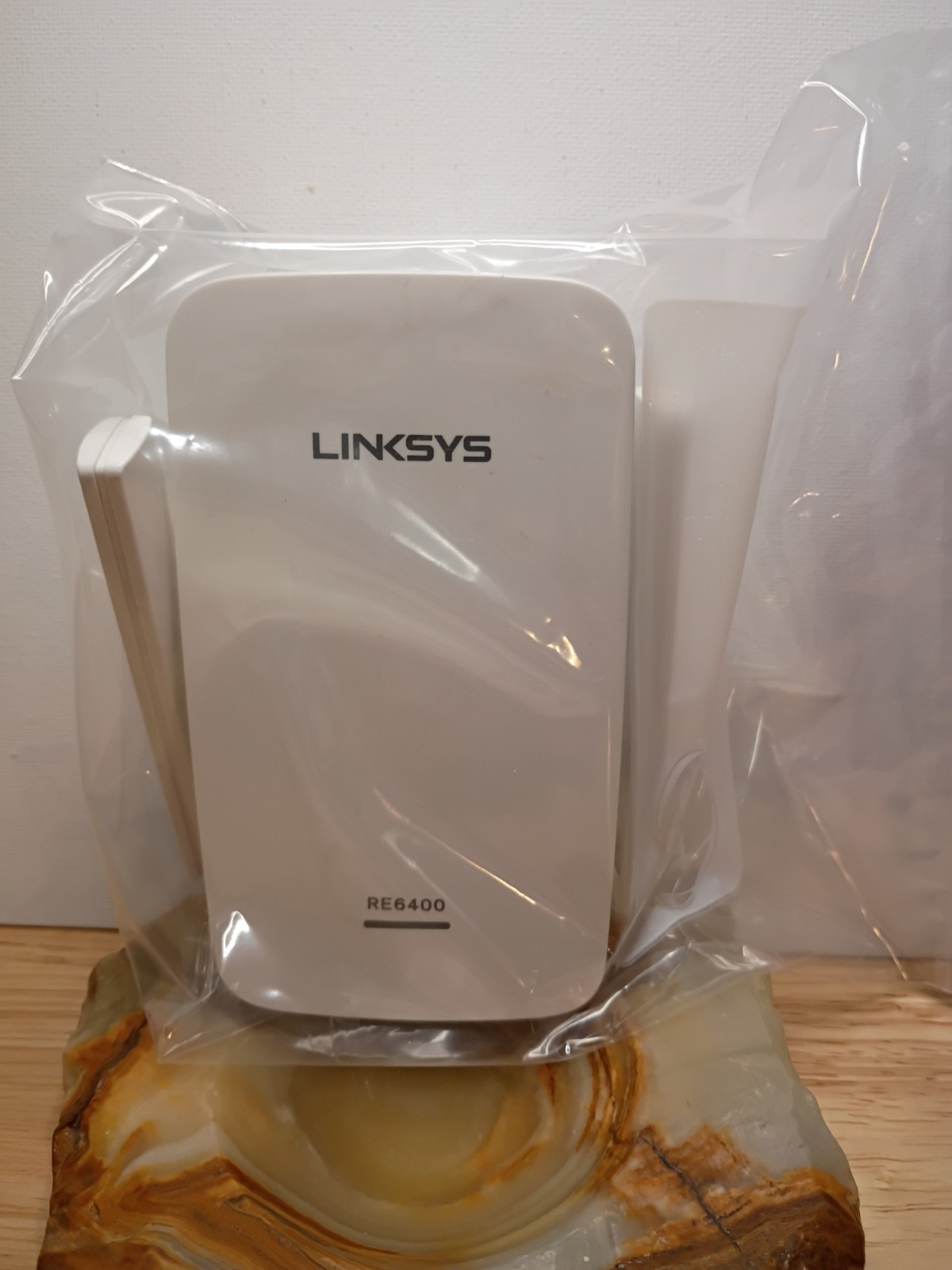 Linksys RE6400 AC1200 BOOST WiFi Ethernet Range Extender Wireless Repeater