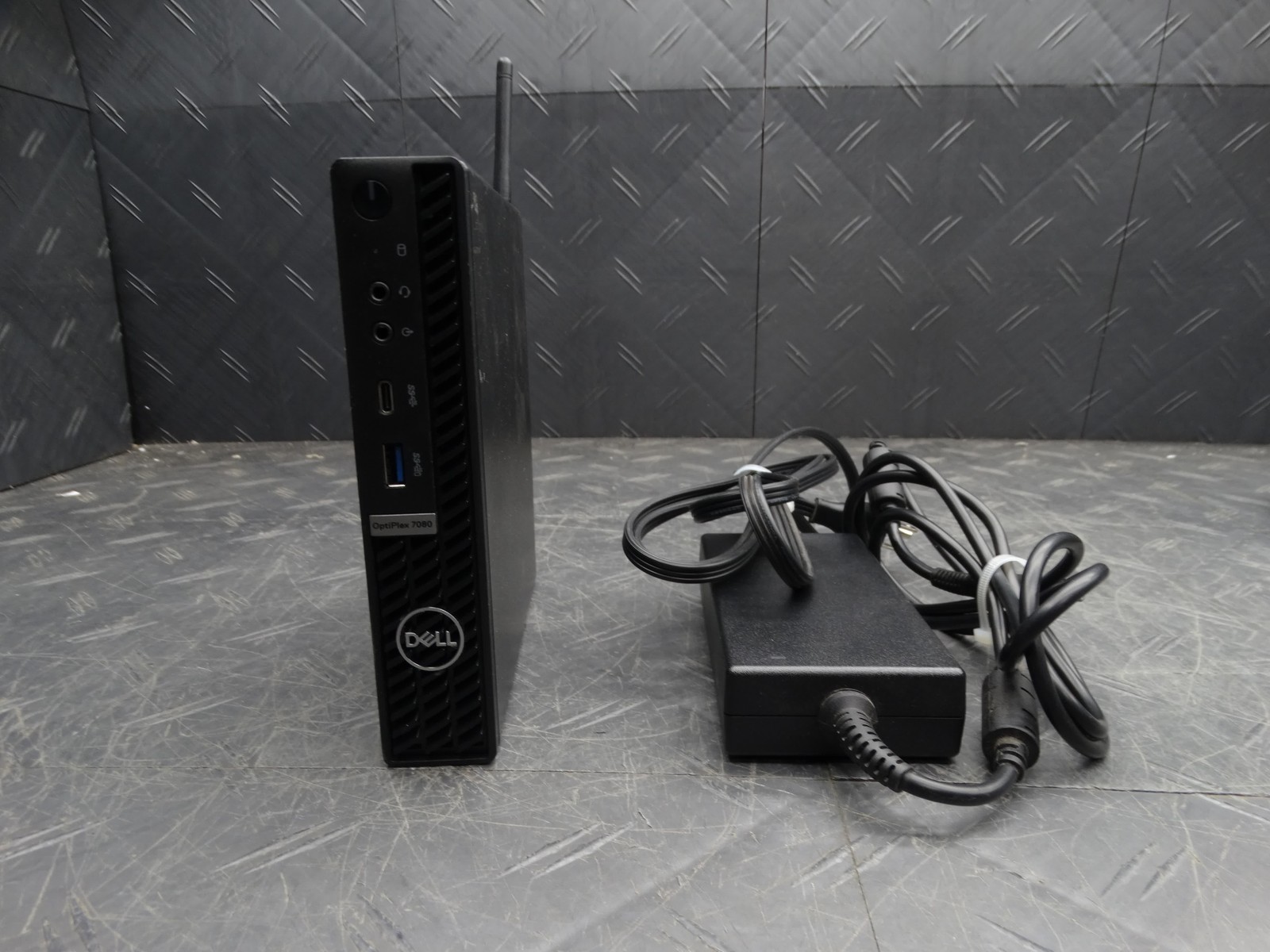 Dell OptiPlex 7080 Micro Intel Core i5 vPro / 16GB Ram / 256 GB SSD / Windows 11