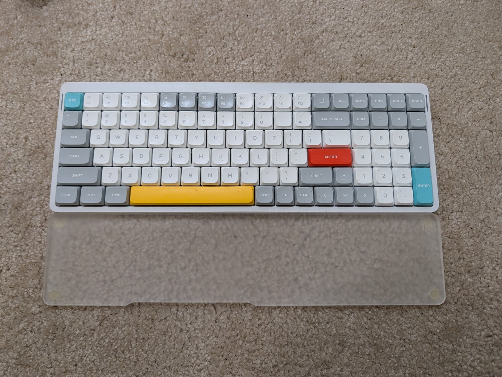 NuPhy Air96 V2.1 Ionic White Keyboard BT Wired No Dongle