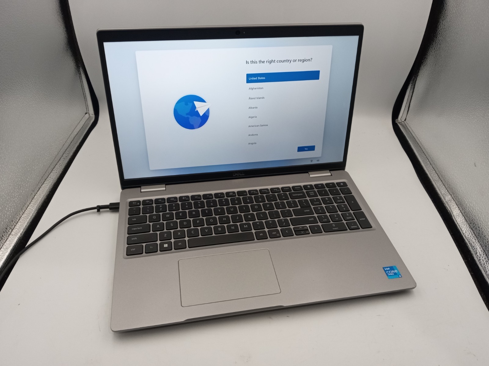 Dell Latitude 5520 15" i5-1145G7 4GB RAM 128GB SSD W11 -NO BATTERY -READ -RR