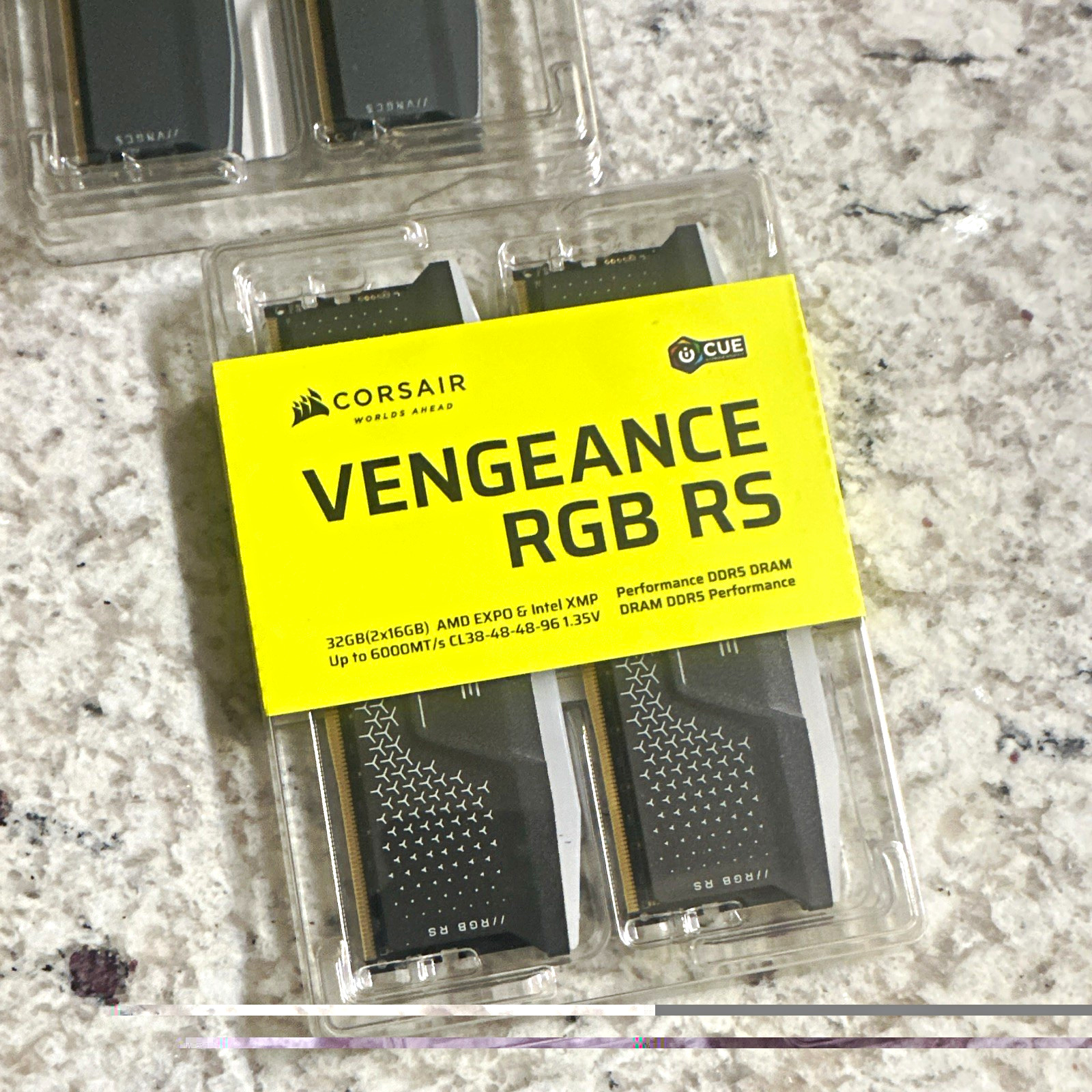 Corsair Vengeance RGB RS 32GB (2x16GB) DDR5-6000 CL30 DIMM 288-Pin