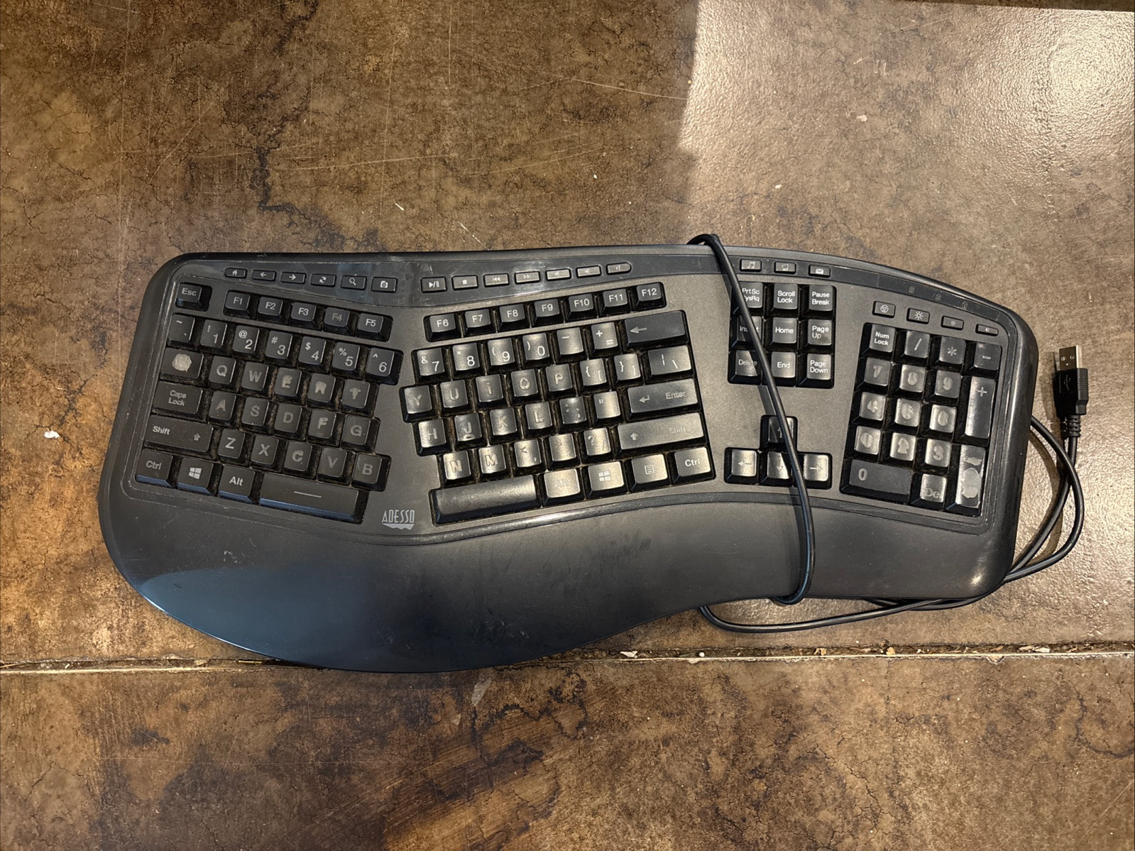 Adesso Tru-Form 150 3-Color Illuminated Ergonomic Wired Keyboard LED ~ AKB-150EB