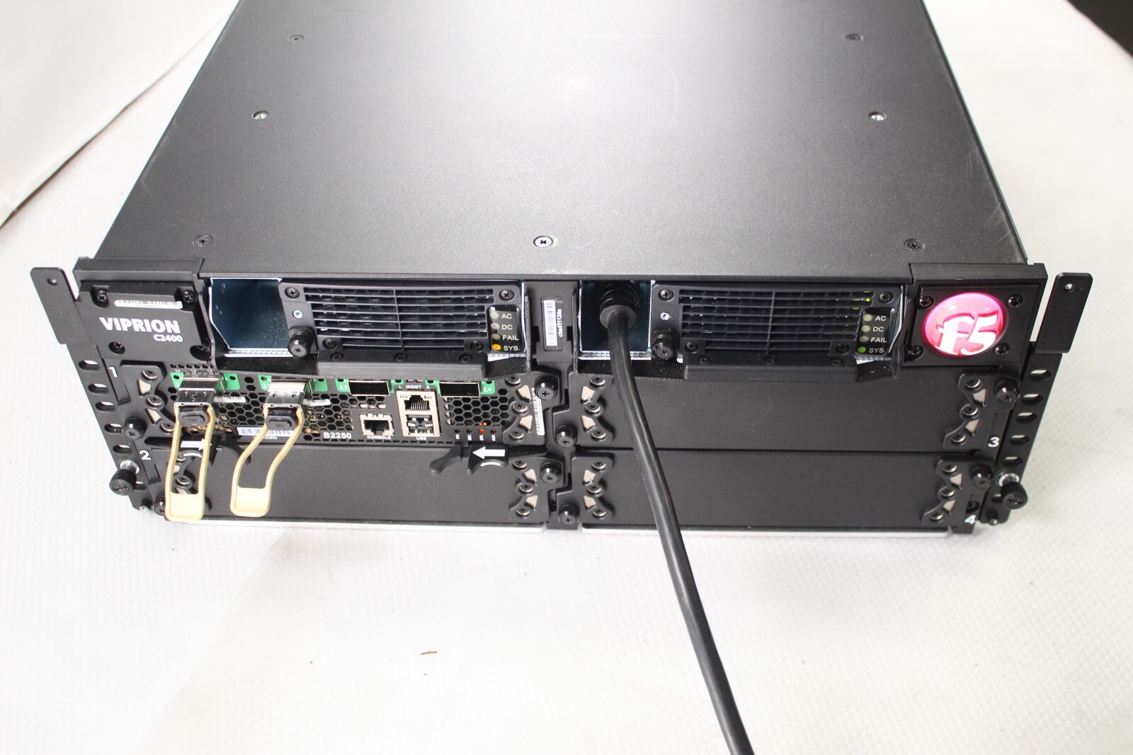F5 VIPRION C2400 VPR-LTM-C2400-AC w/B2250 Blade (10-core, 64GB RAM, 800GB SSD)
