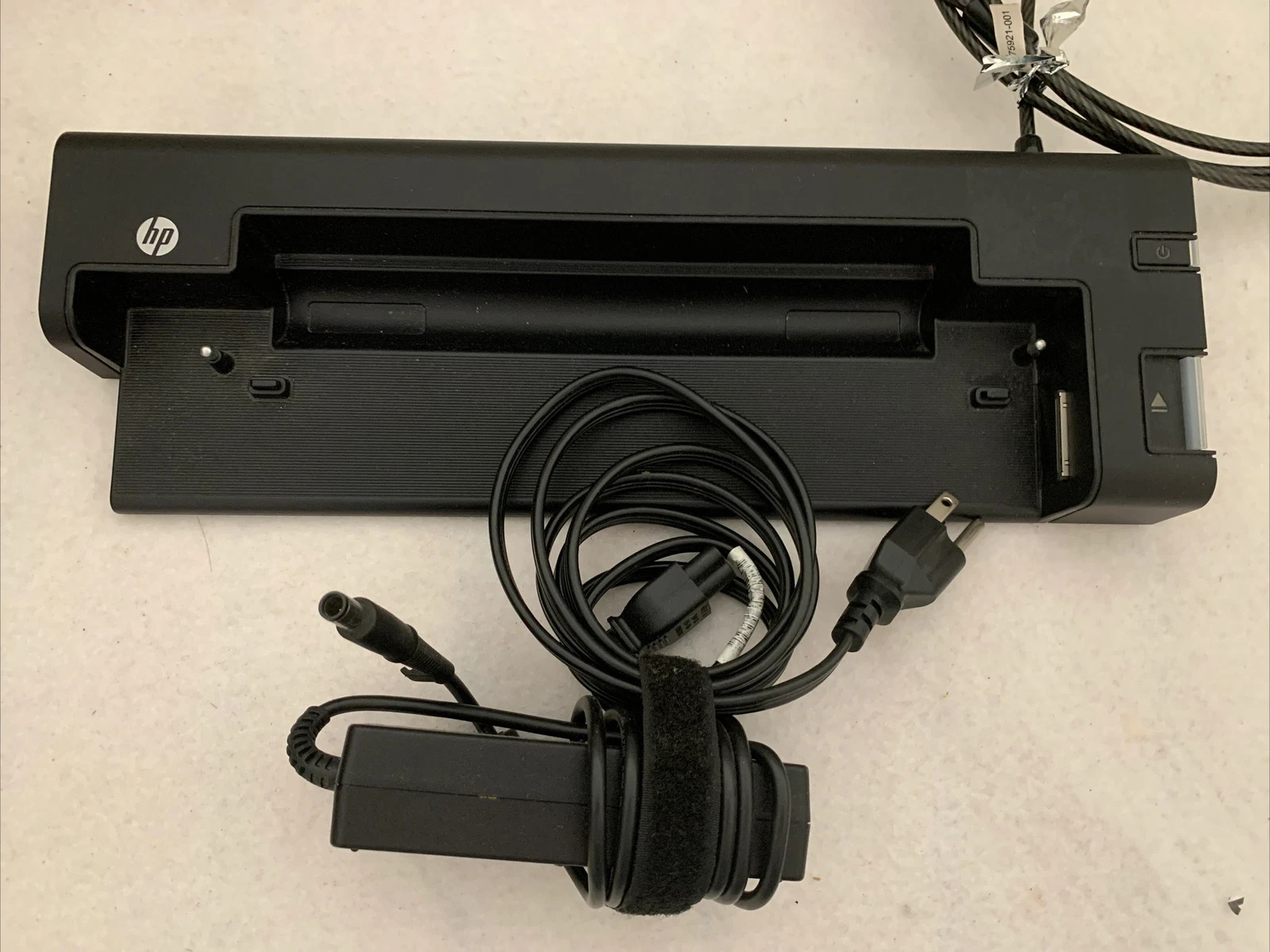 new in the box HP 2570 Docking Station HSTNN-I16X 