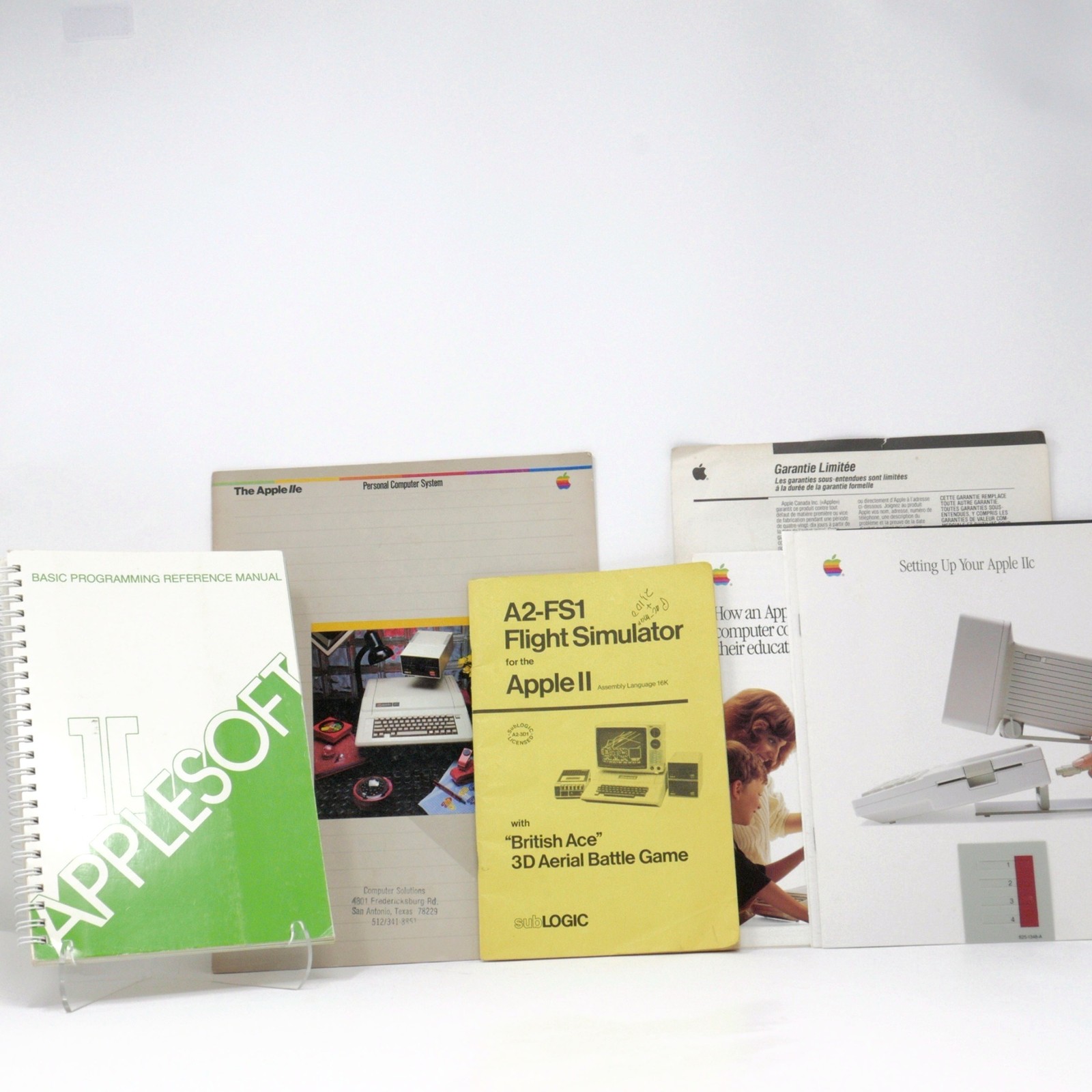 Lot of Apple Manuals, Promotional Guides, & Packing Material - VG - Books