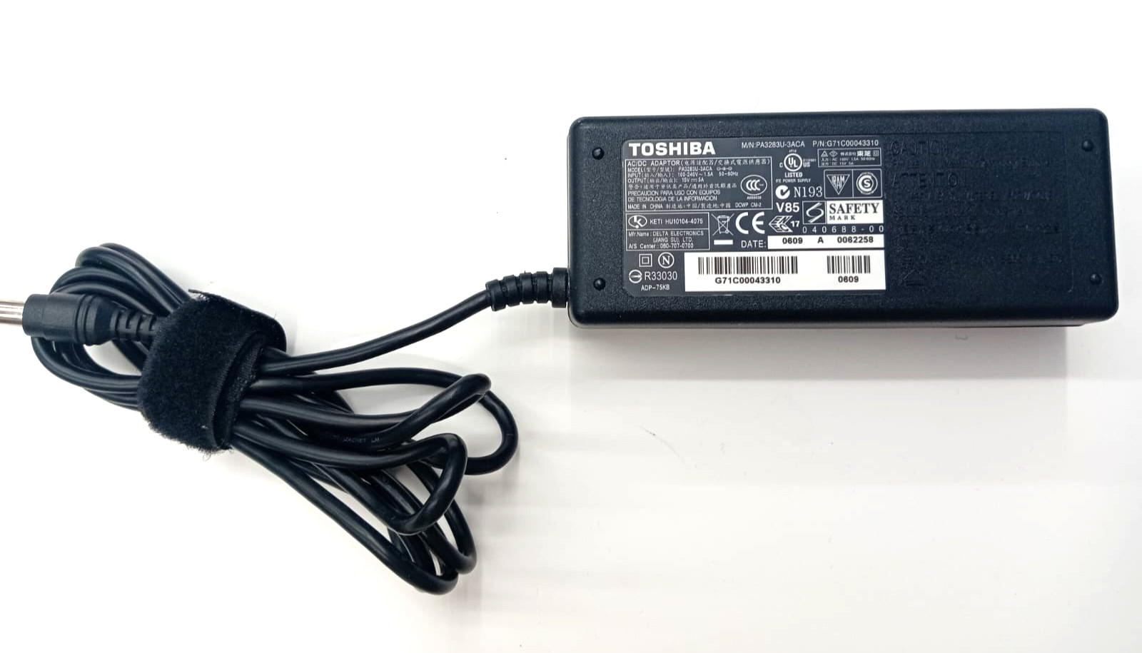 Genuine Toshiba AC Adapter  Model PA3283U-3ACA 15V 5A